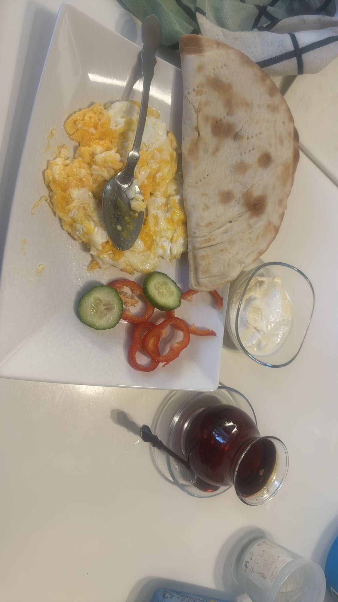 Ägg och brödfrukost