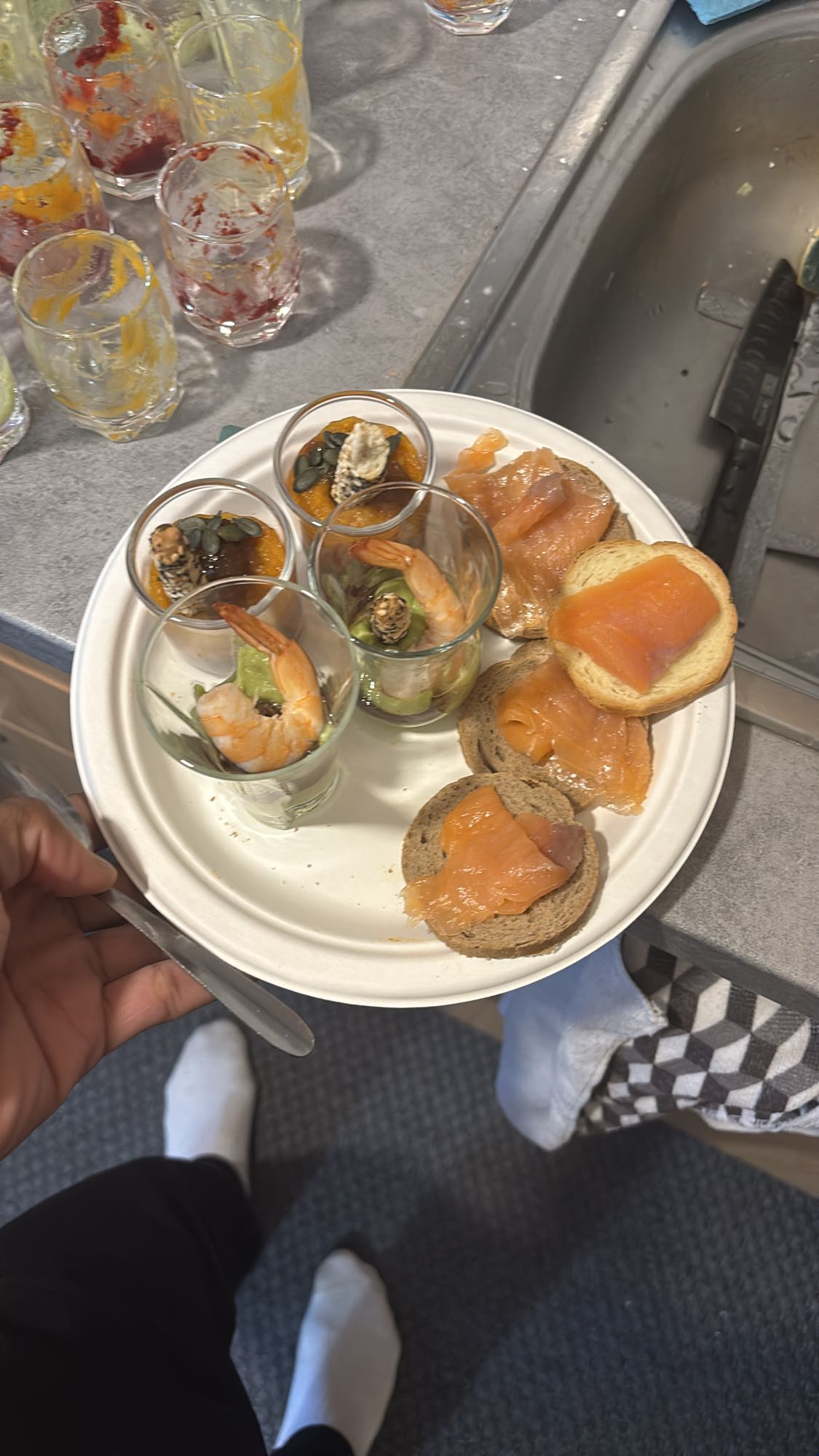 Assiette apéritive saumon crevettes