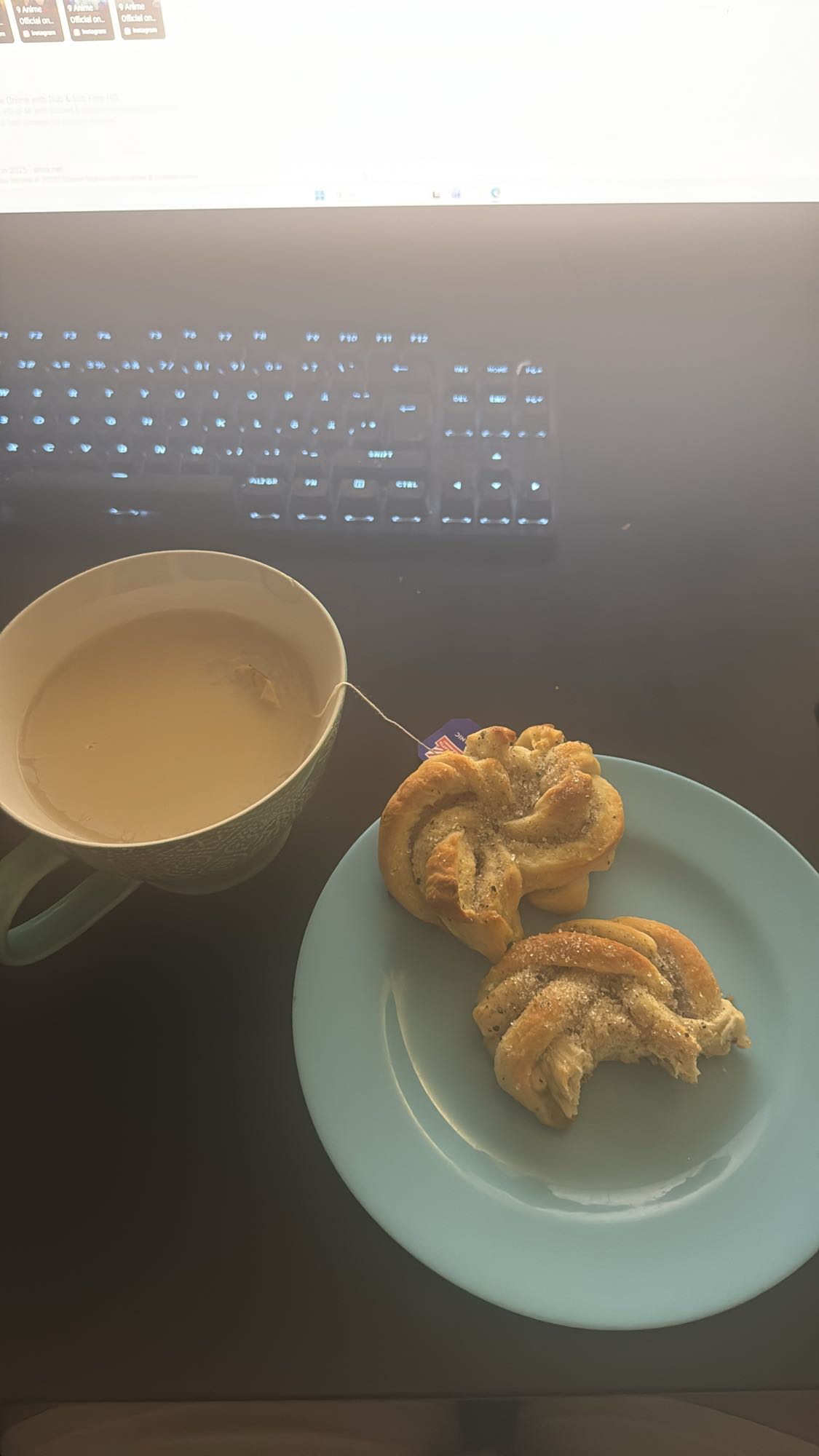 Te och kardemummabullar