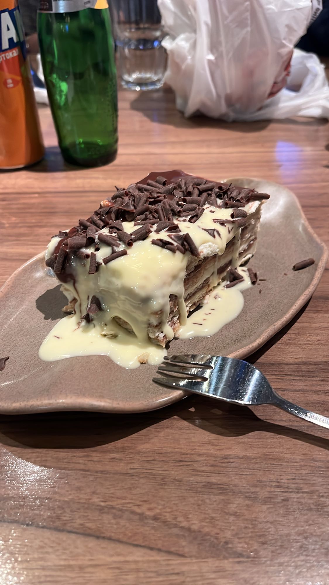 Шоколадова торта с крем