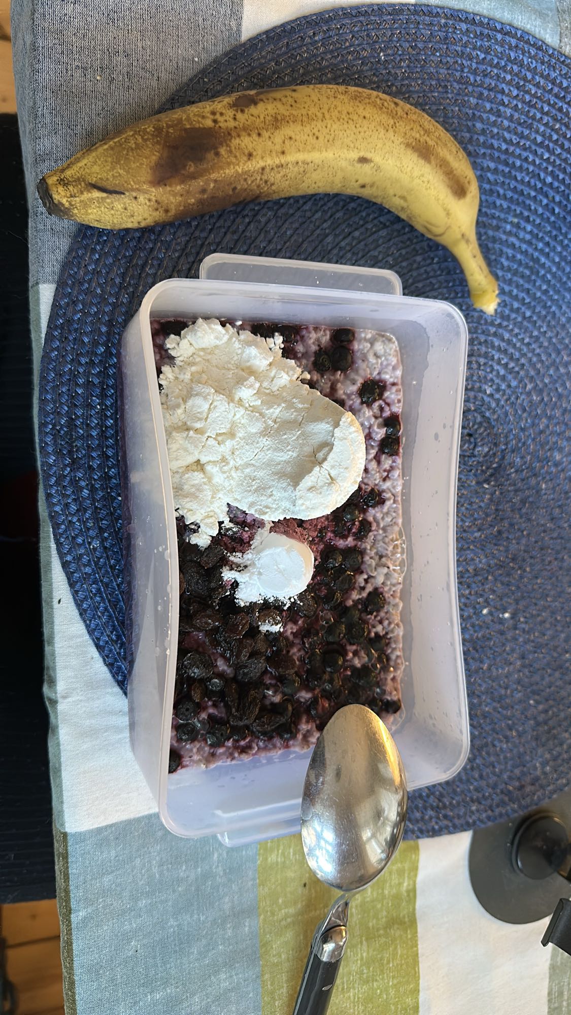 Havregrynsgröt med frukt