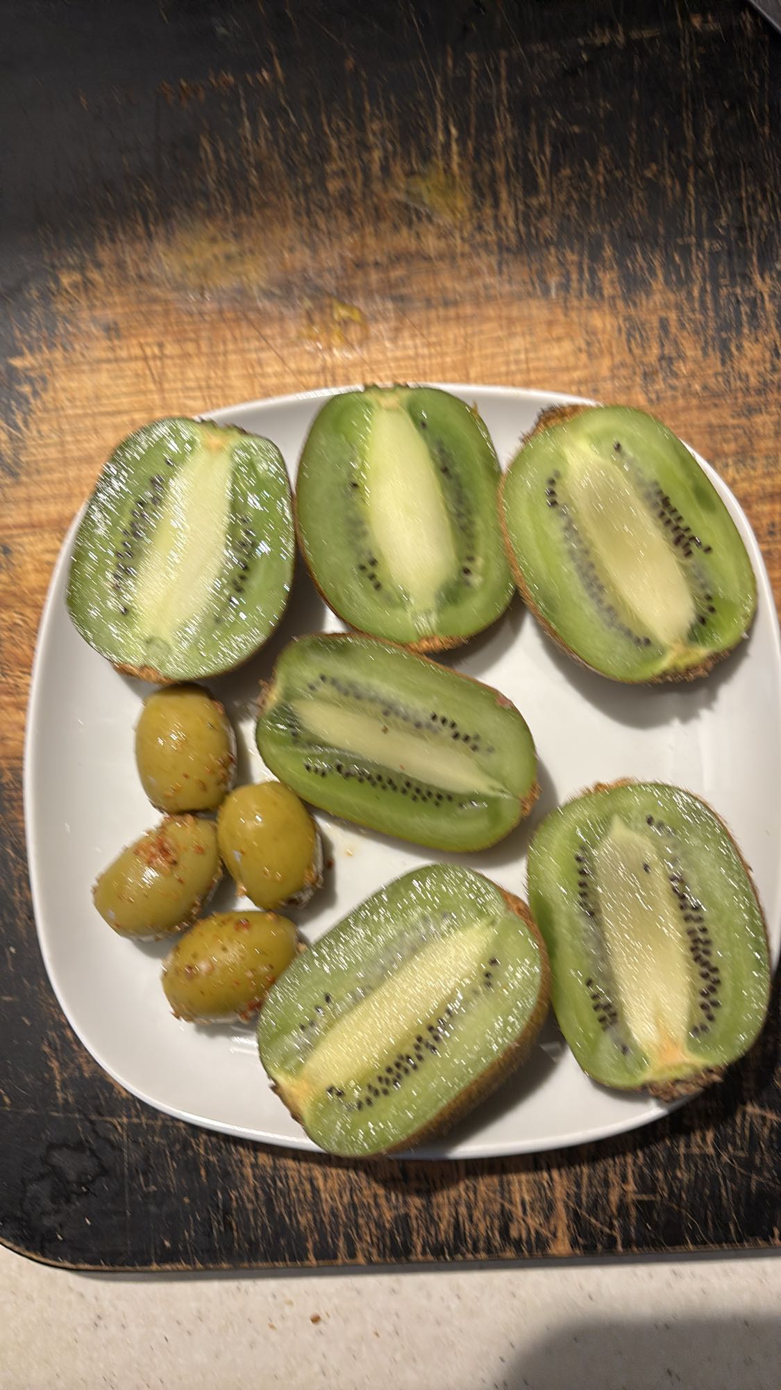 Kiwi og oliven snack