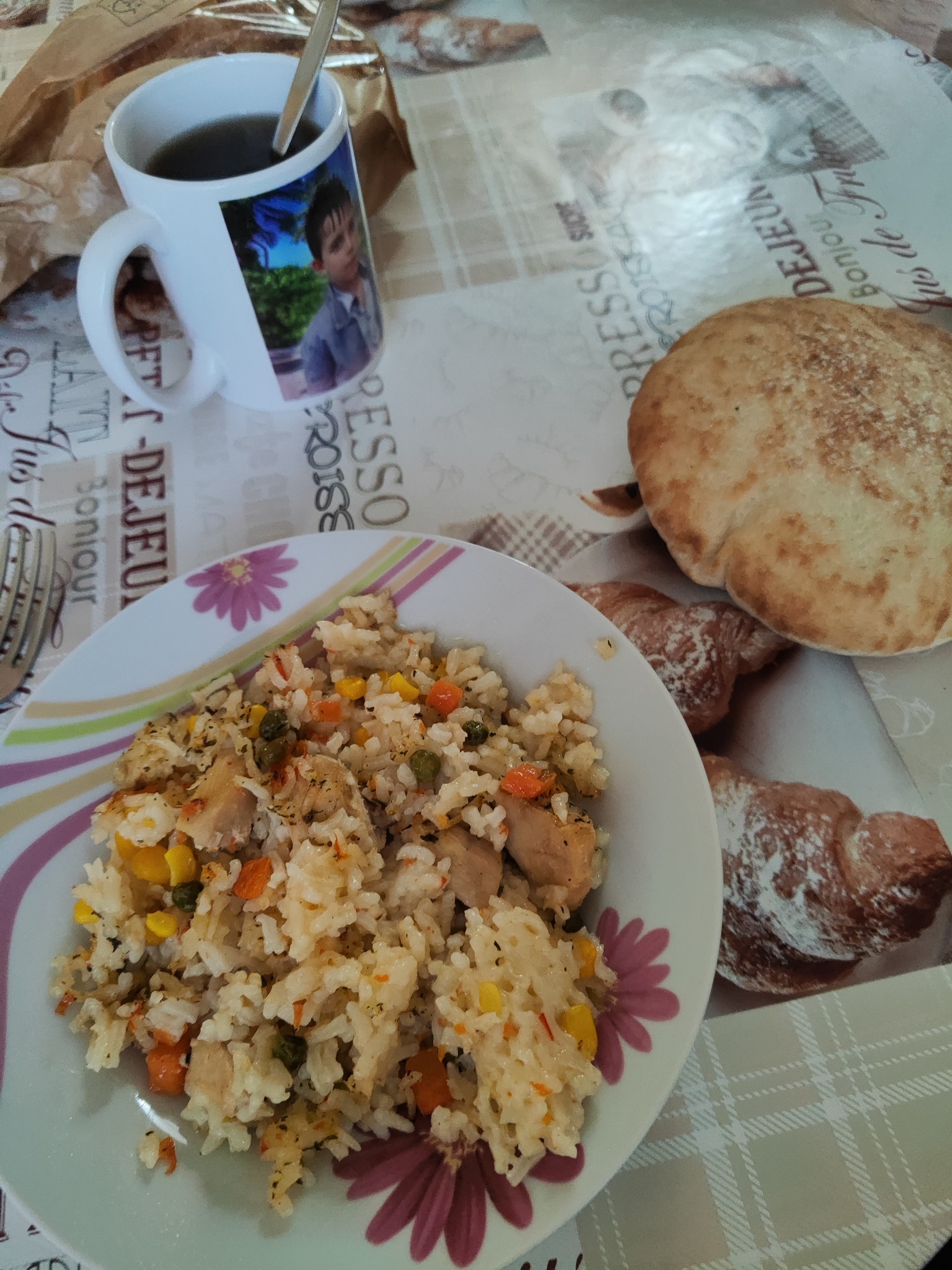 Chicken rice with bread