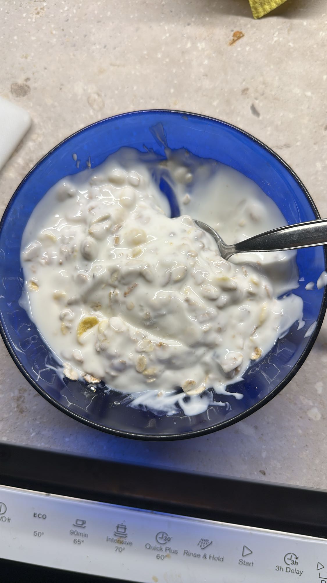 Yoghurt med müsli