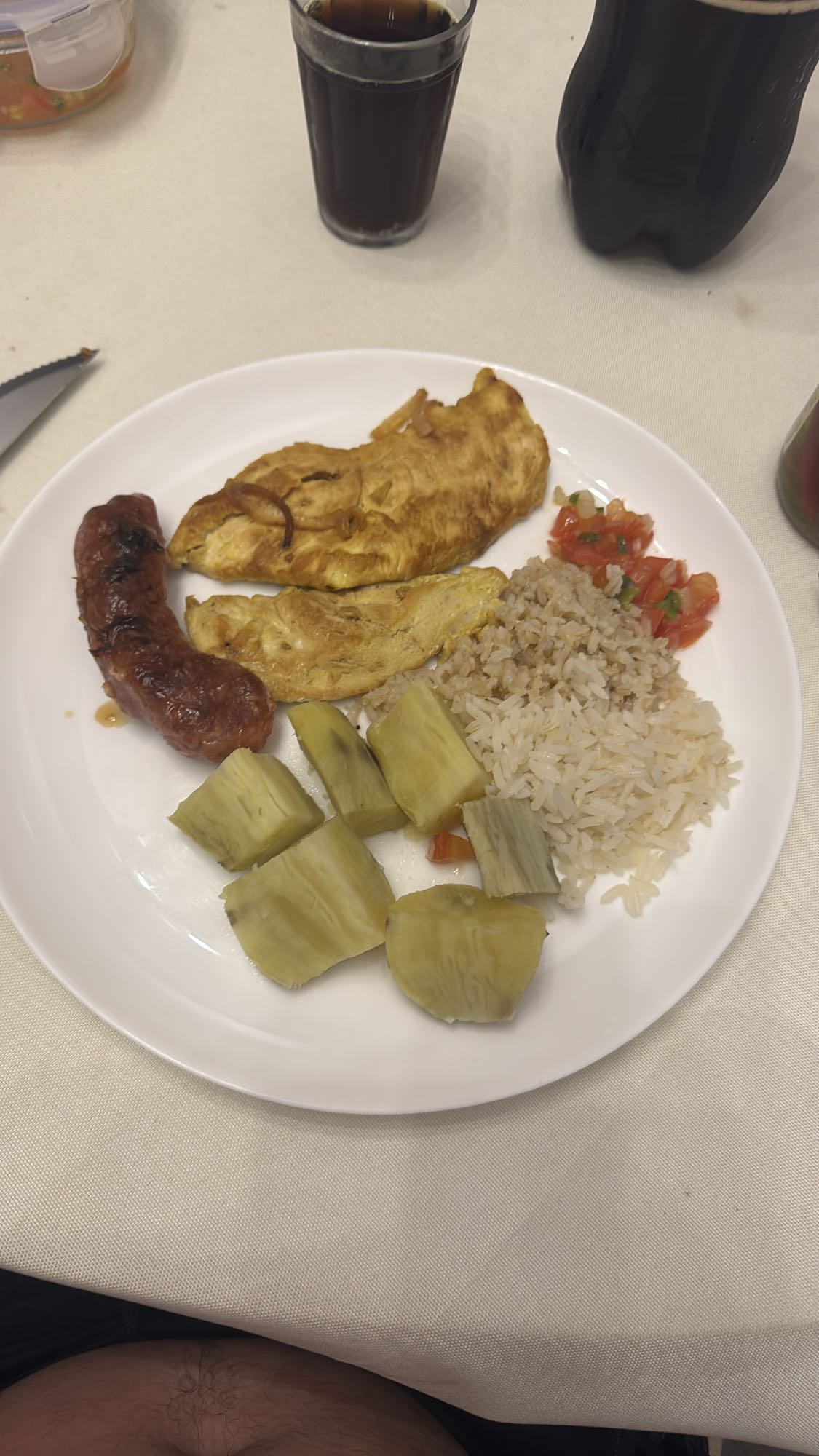 Prato variado com omelete