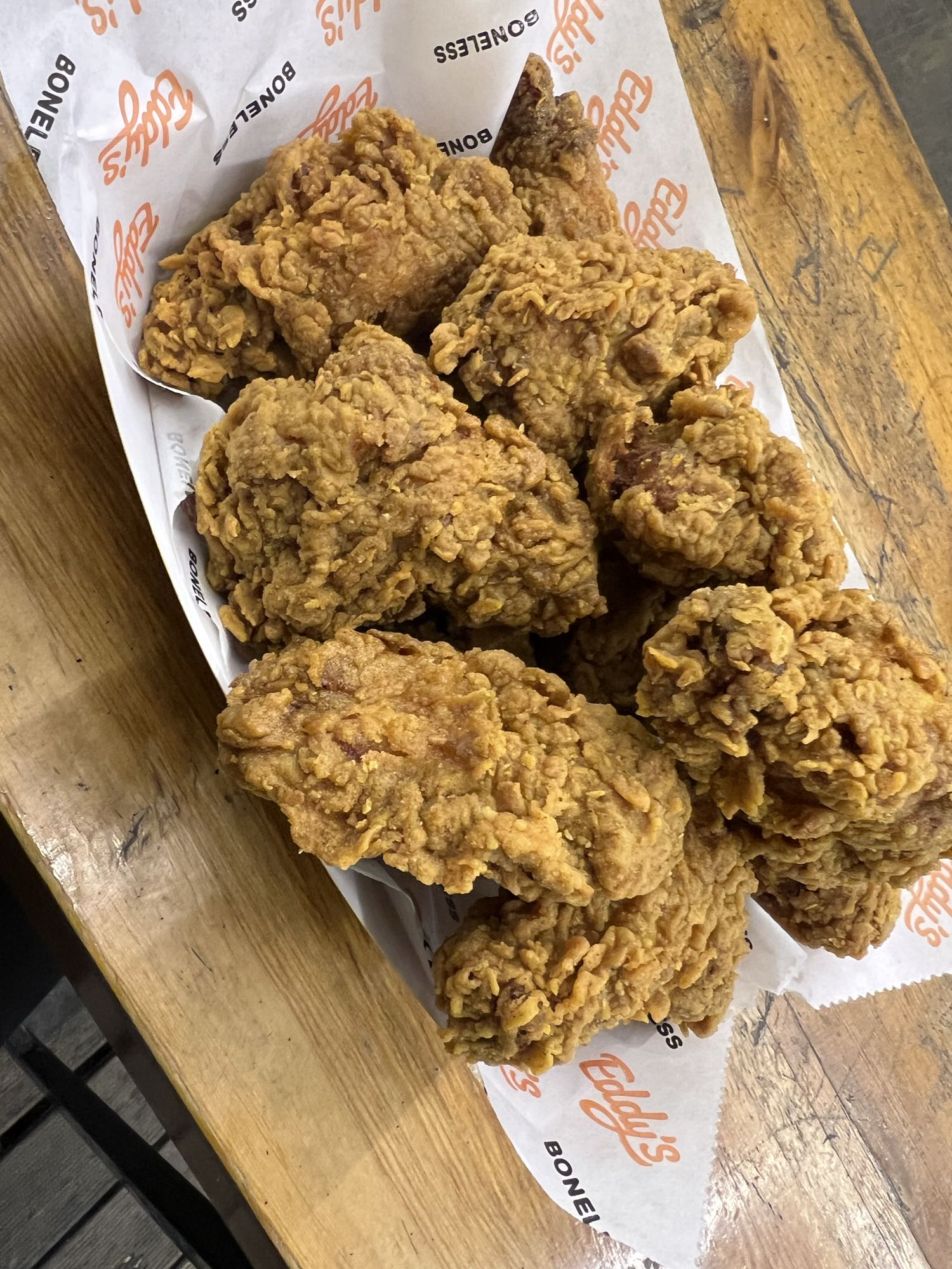 6 full wings (fried) with buffalo and barbecue dips