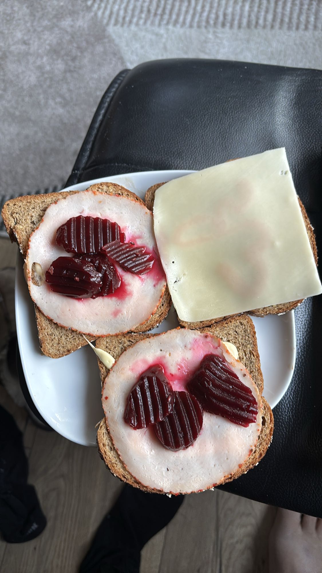 Grovbrød med pålegg