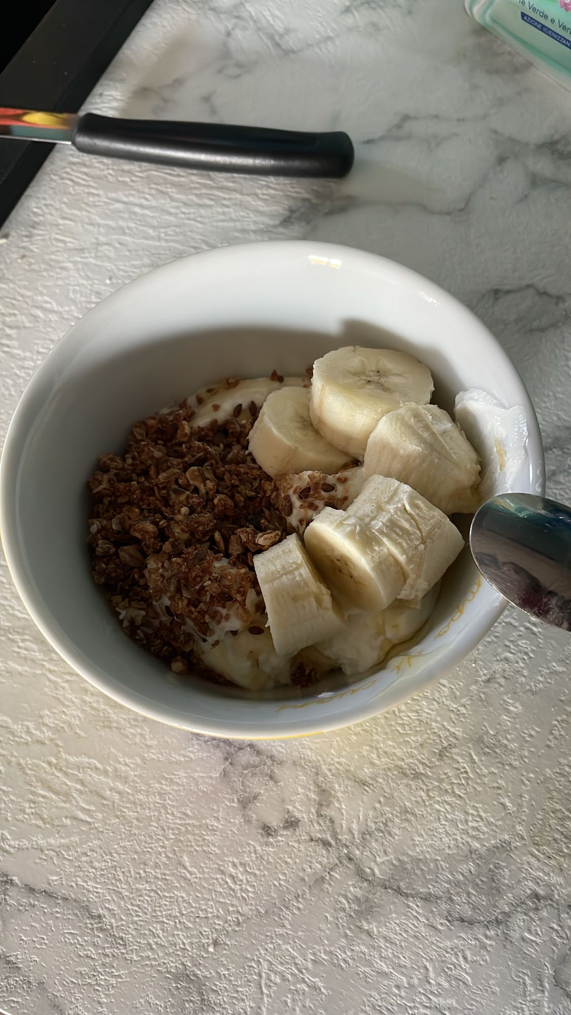 Yoğurtlu Muzlu Granola