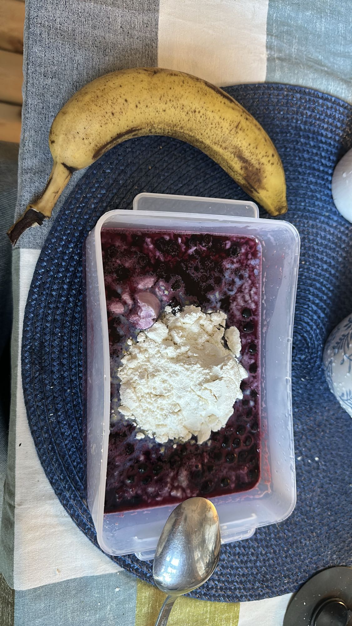Blåbärsgröt med banan