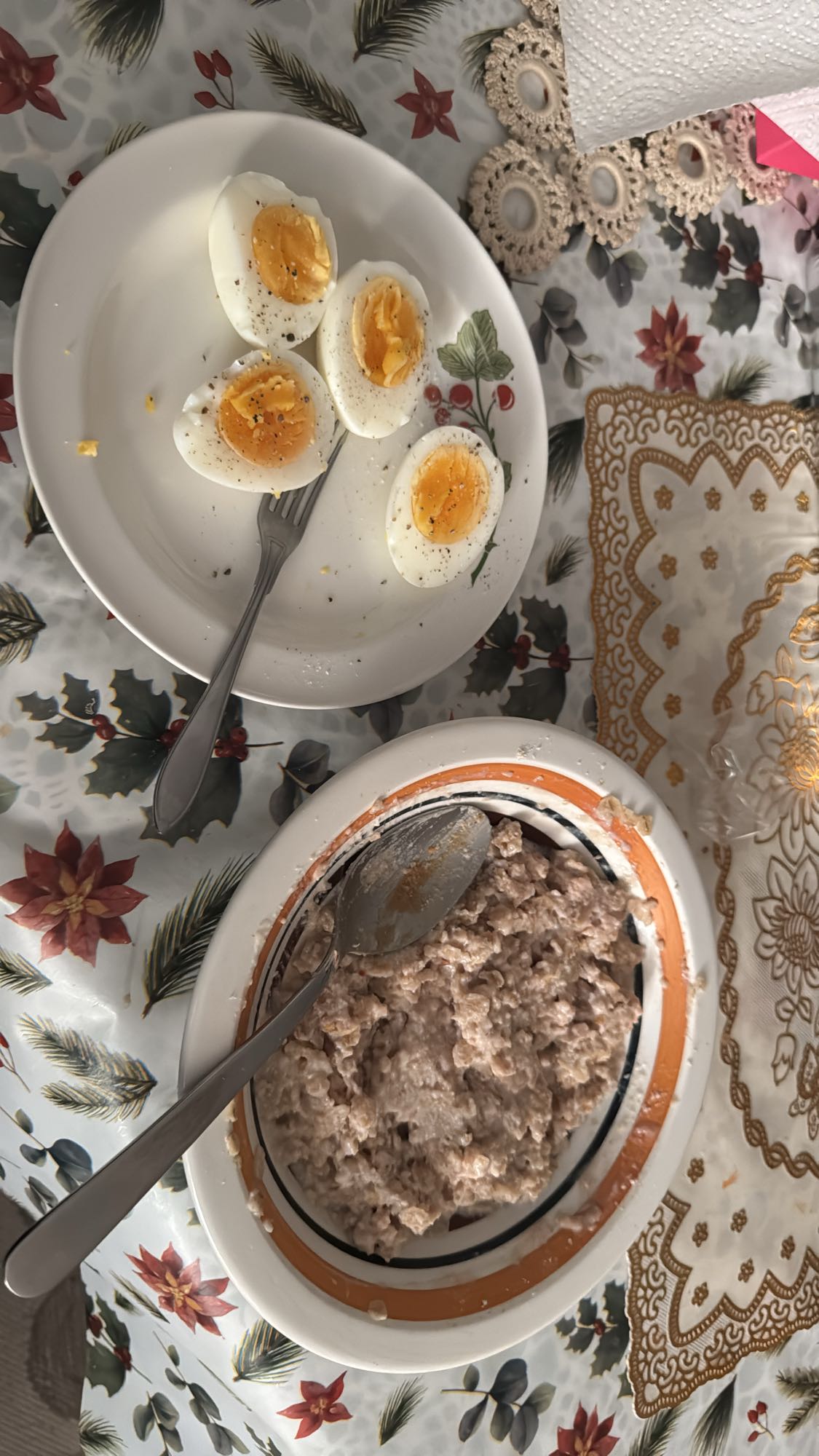 Ägg och havregrynsgröt