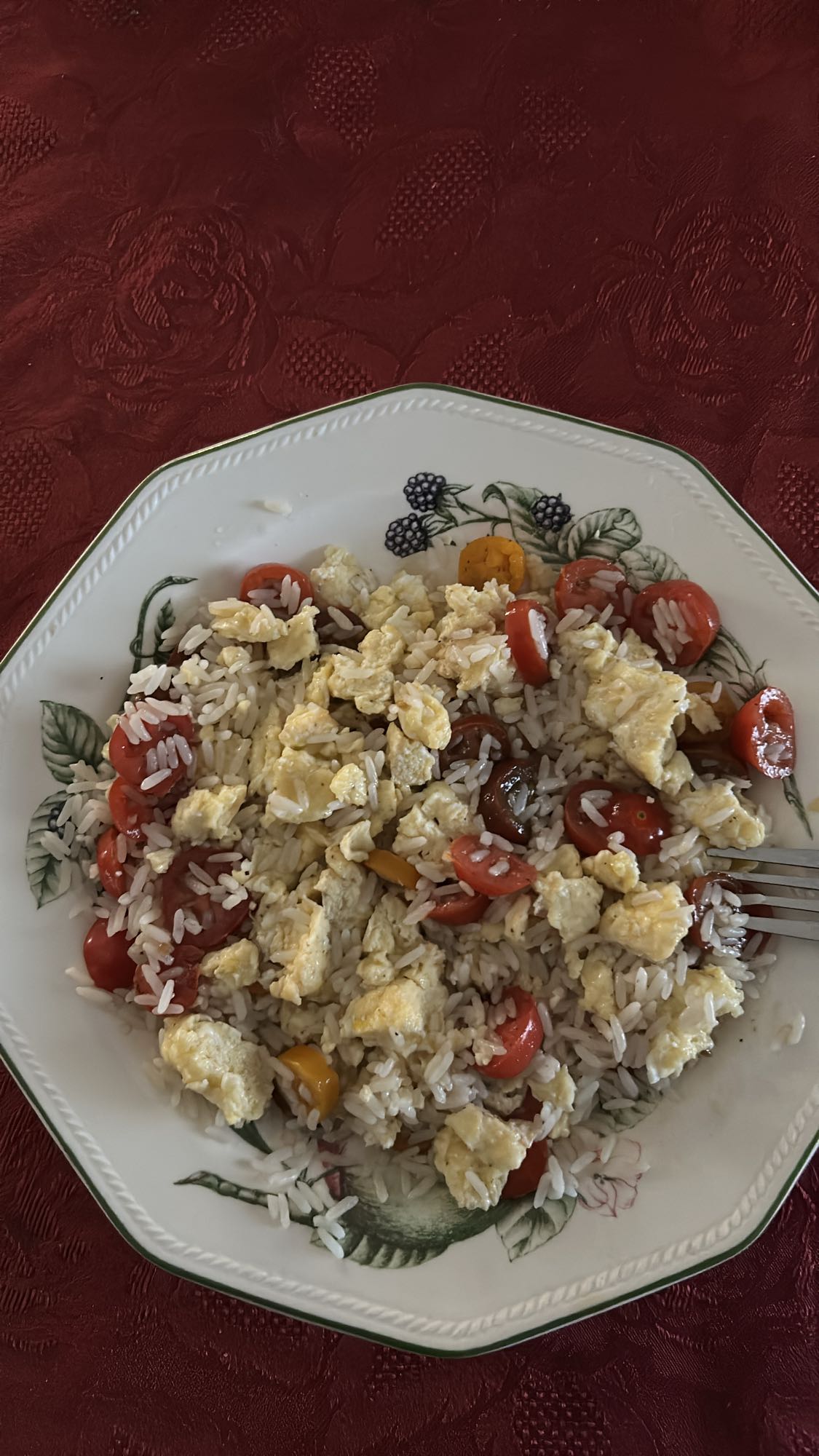 Riz aux œufs et tomates