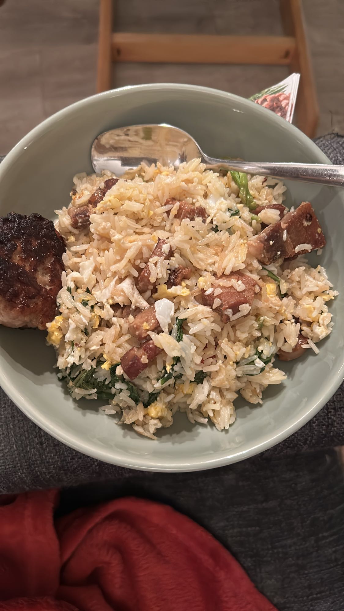 Stekt ris med svinekjøtt