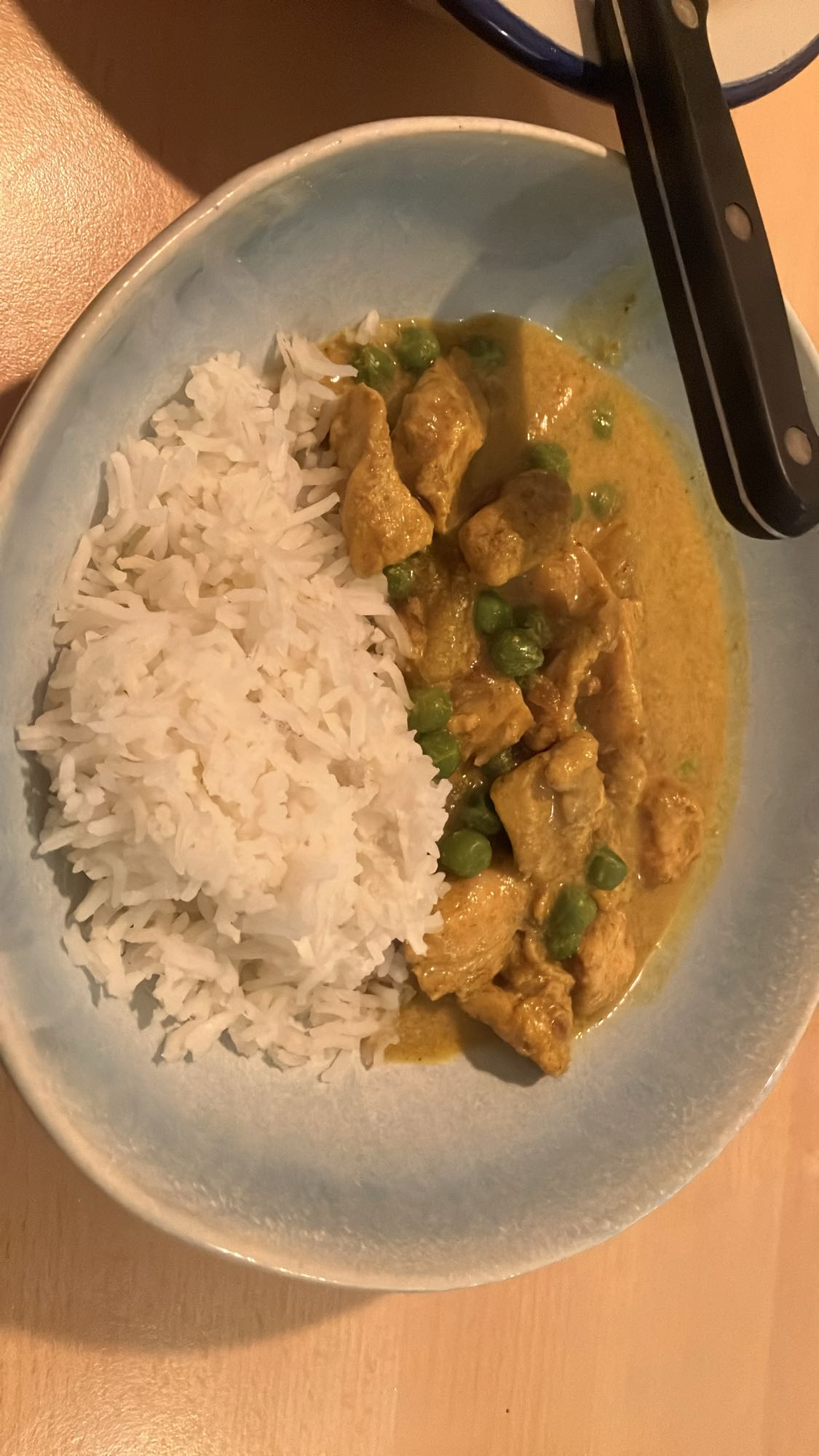 Frango ao curry com arroz