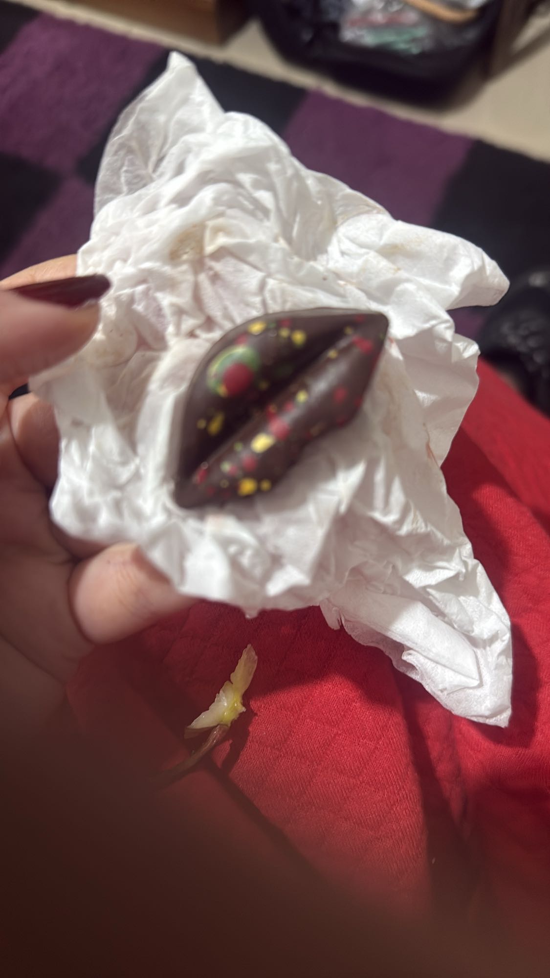 Decorative chocolate piece