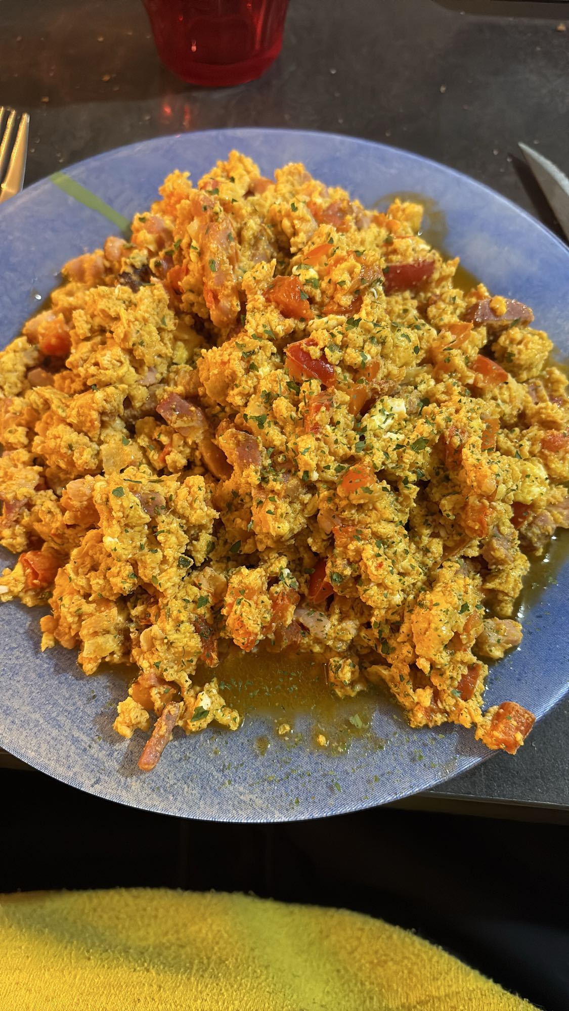 Scrambled eggs with ham