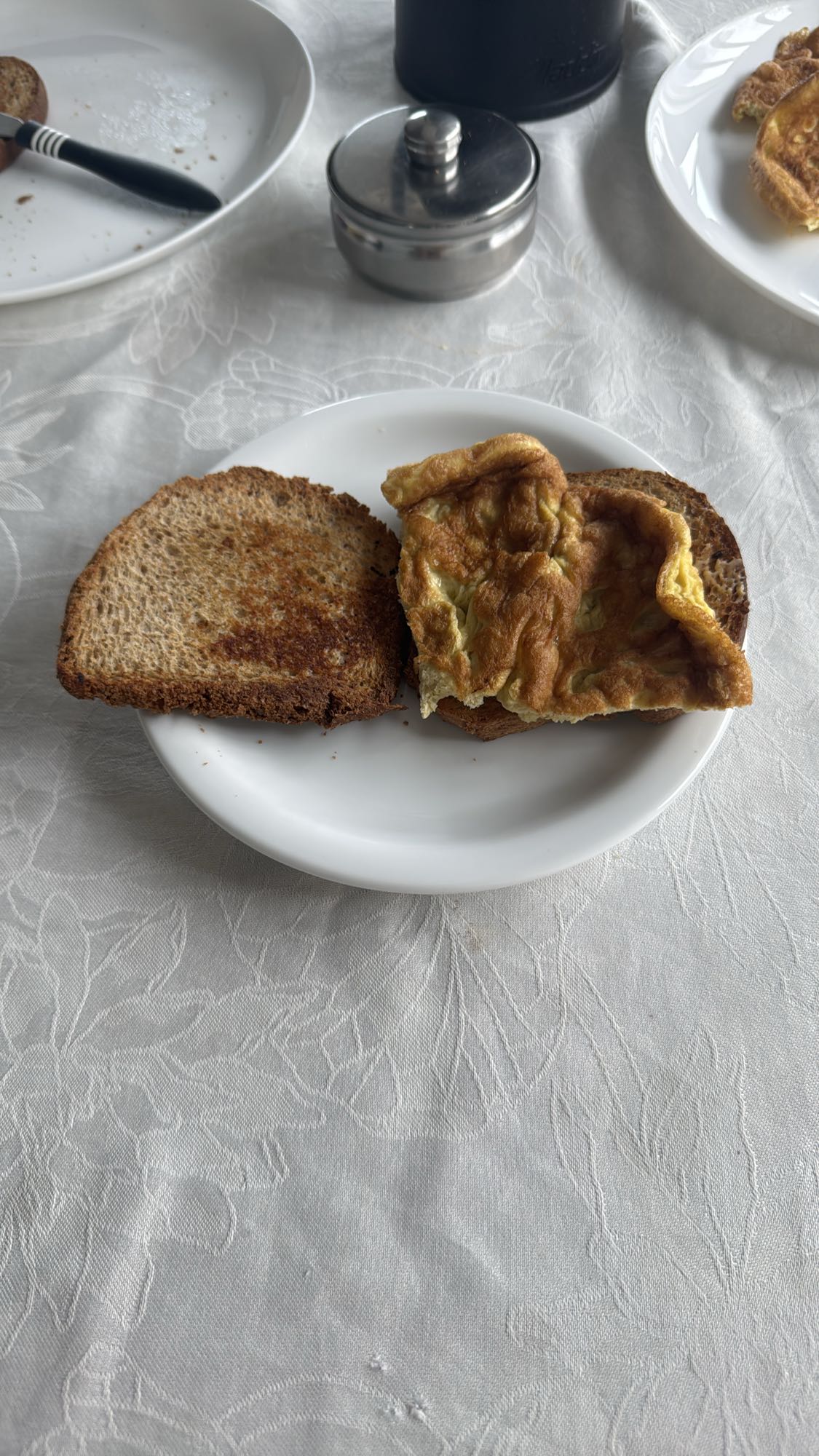 Torrada com omelete