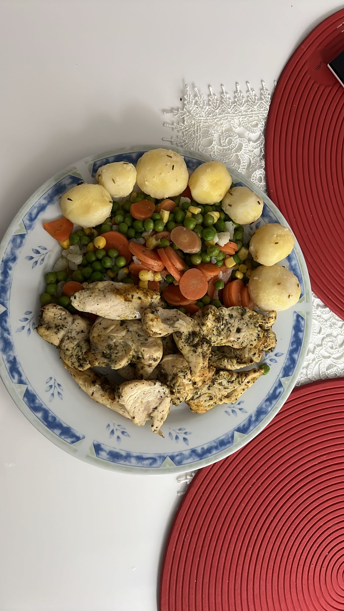 Kurczak z warzywami i ziemniakami