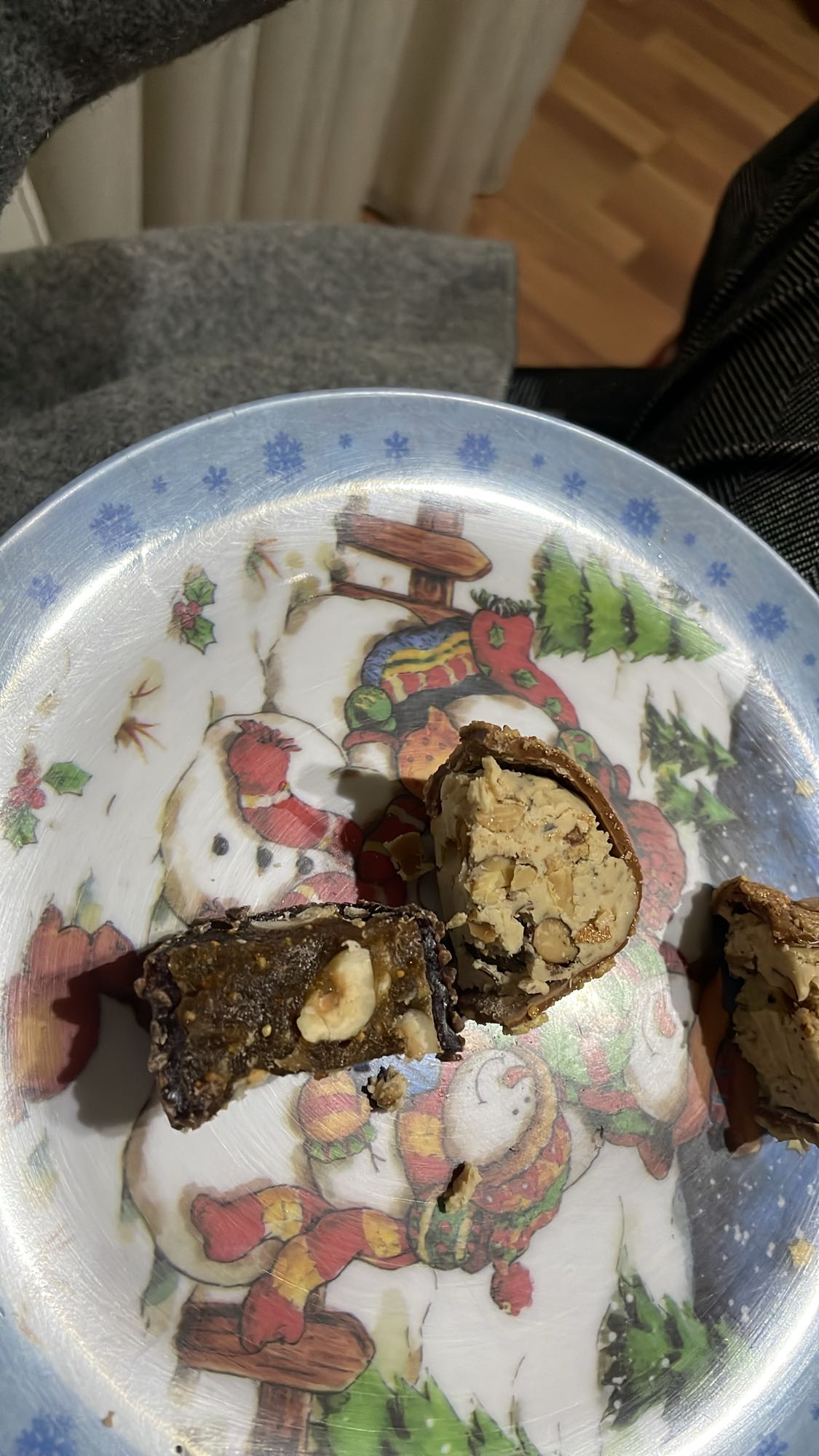 Nutty chocolate bites