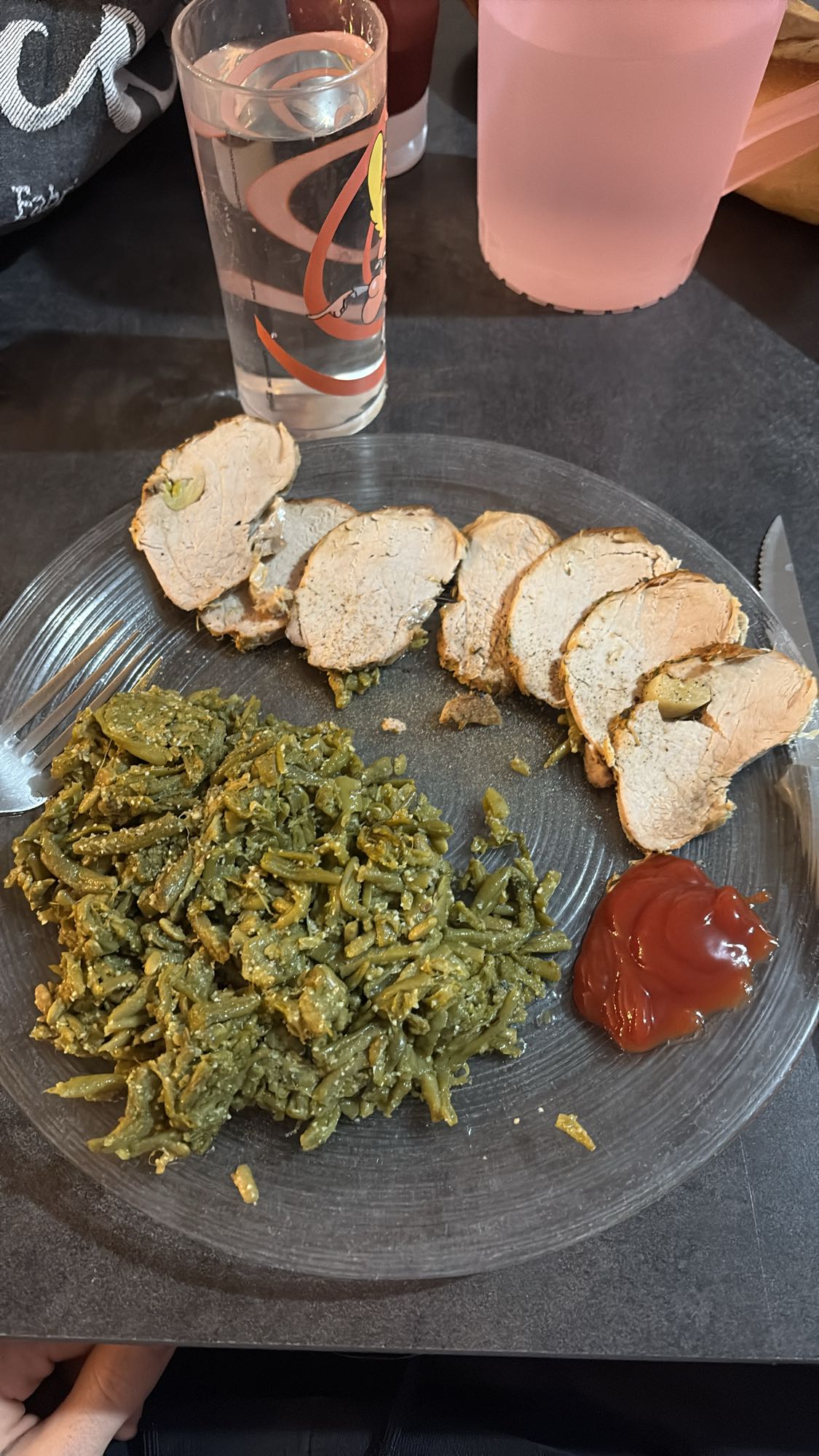 Chicken with nopales
