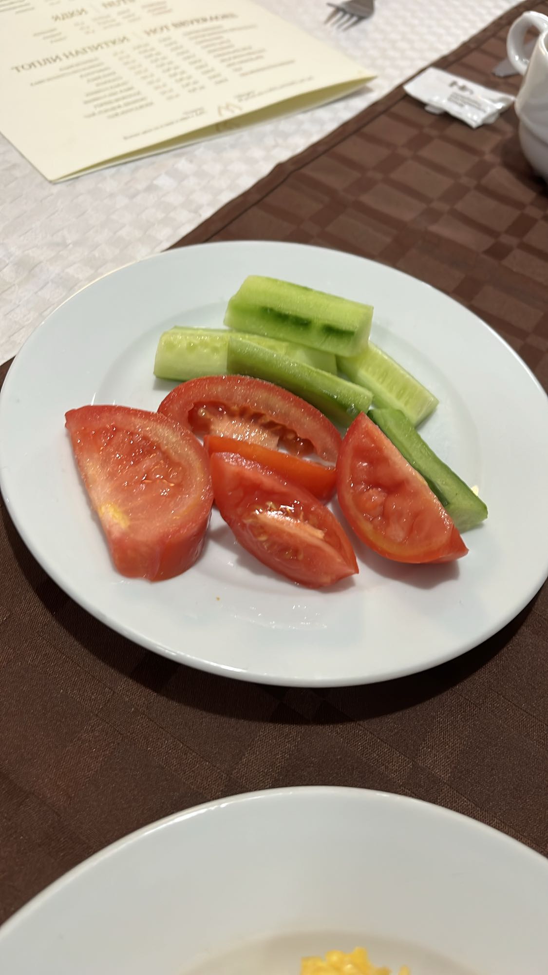 Домати и краставици