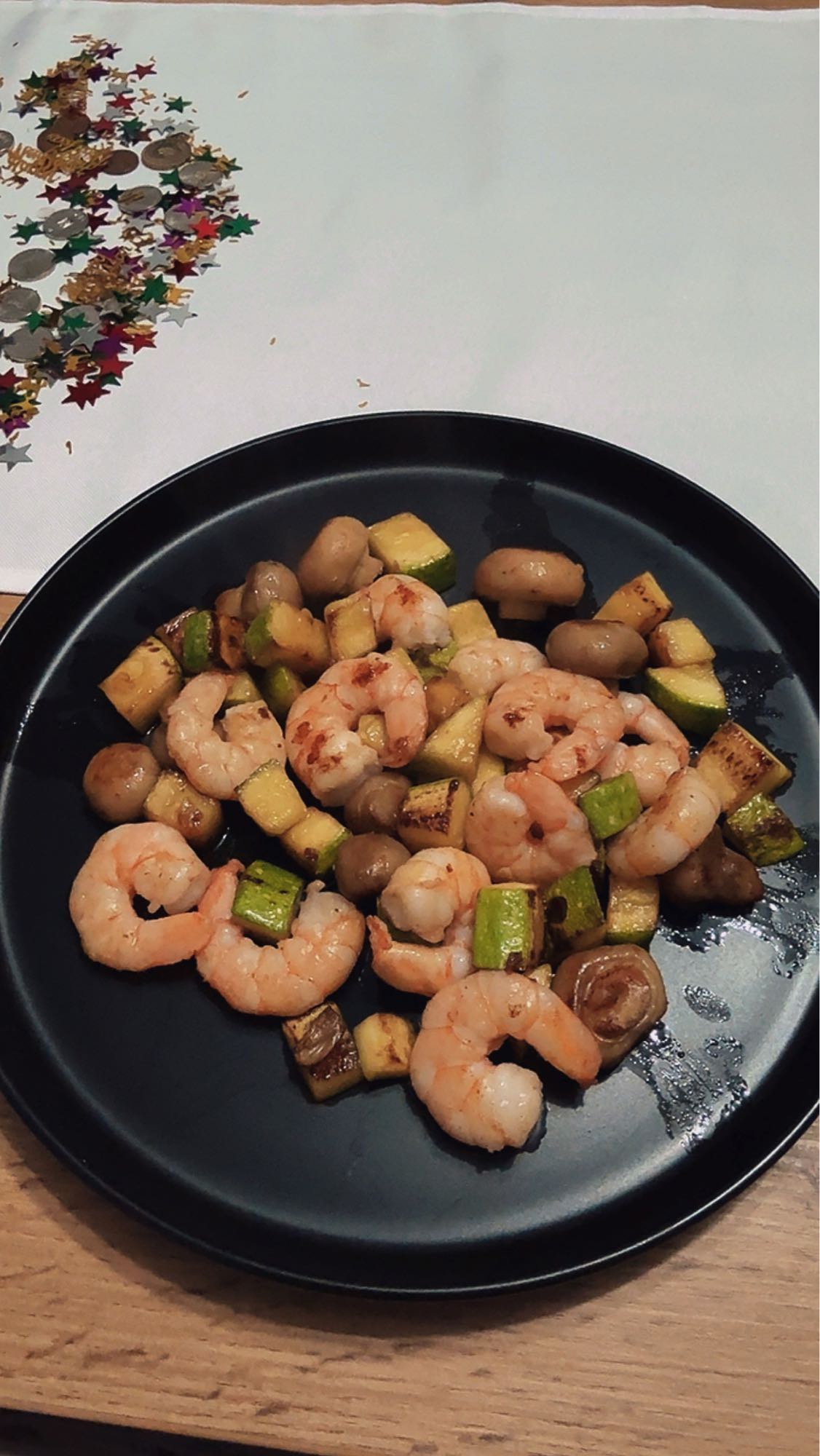 Creveți cu dovlecel și ciuperci