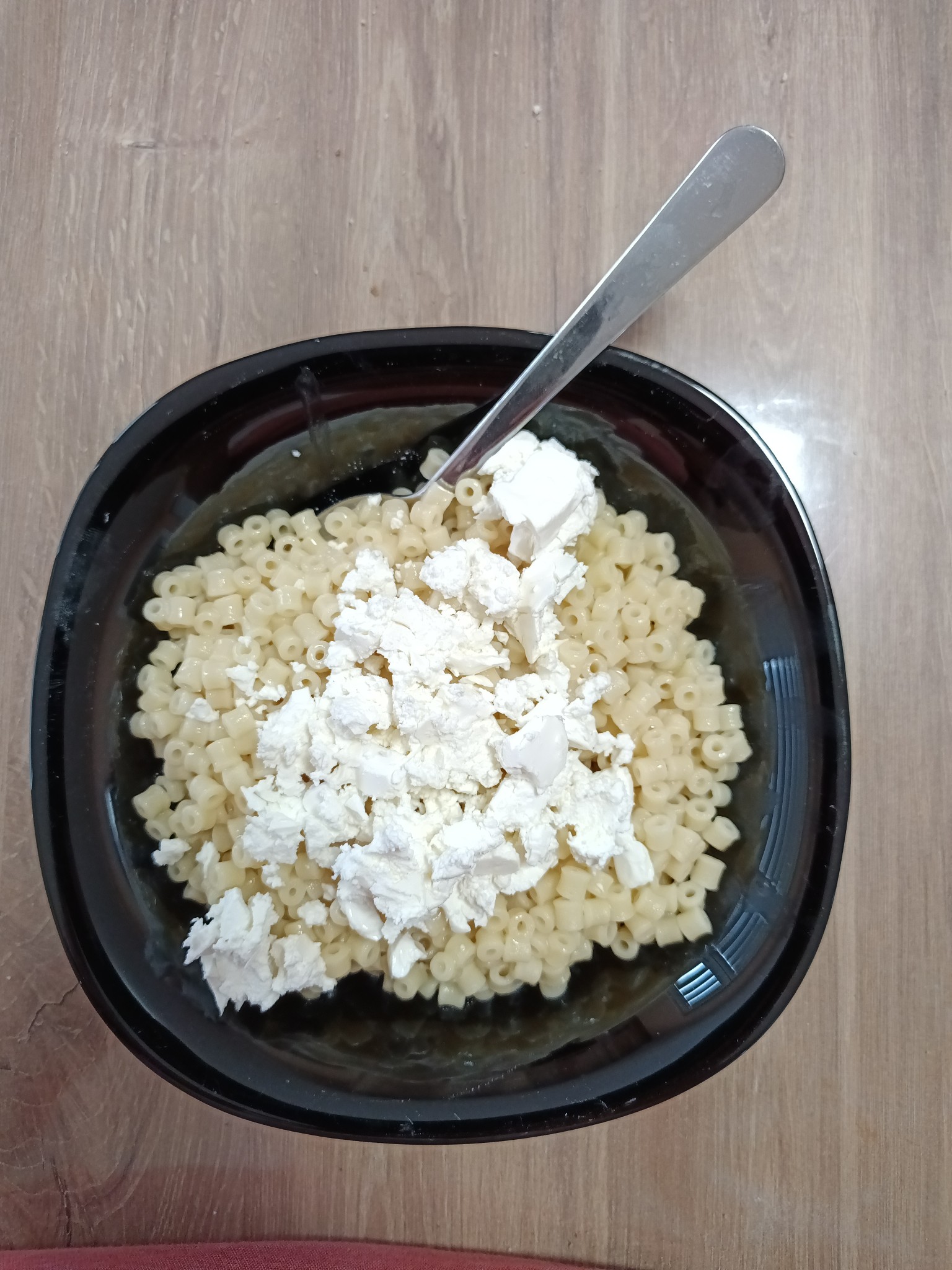 Macaroni with cheese