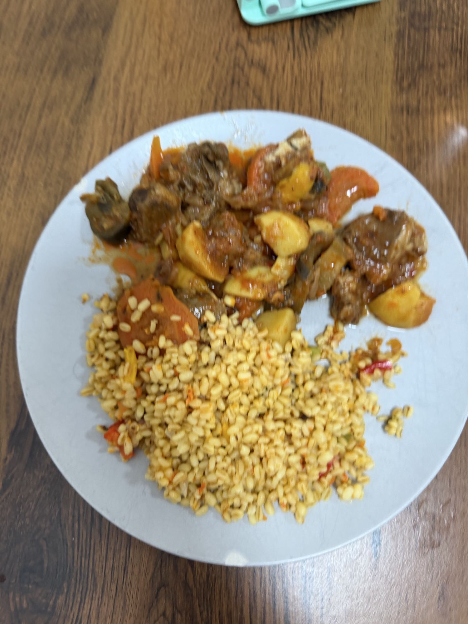 Bulgur with beef stew
