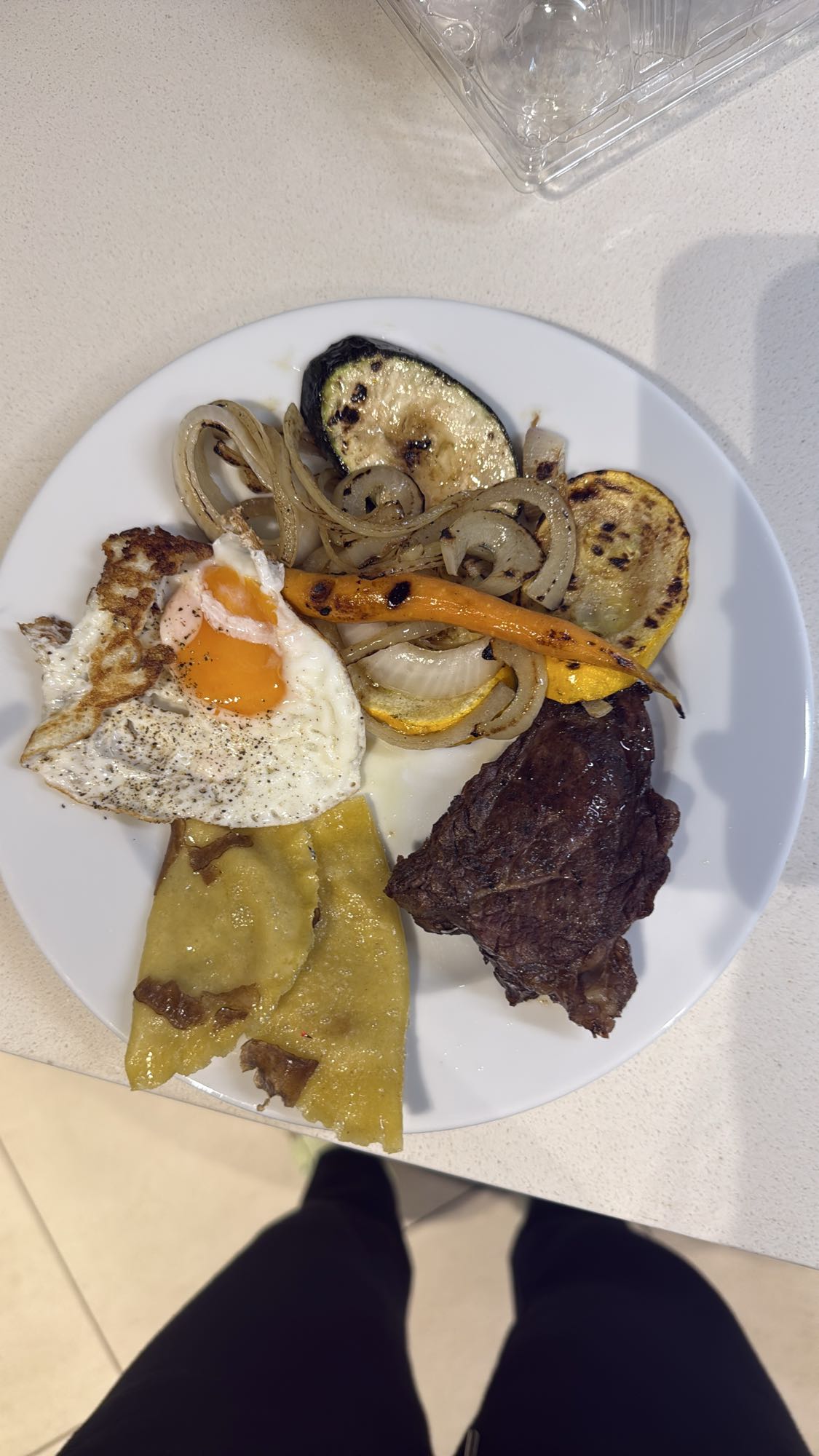 Egg, steak, veggies, tortilla