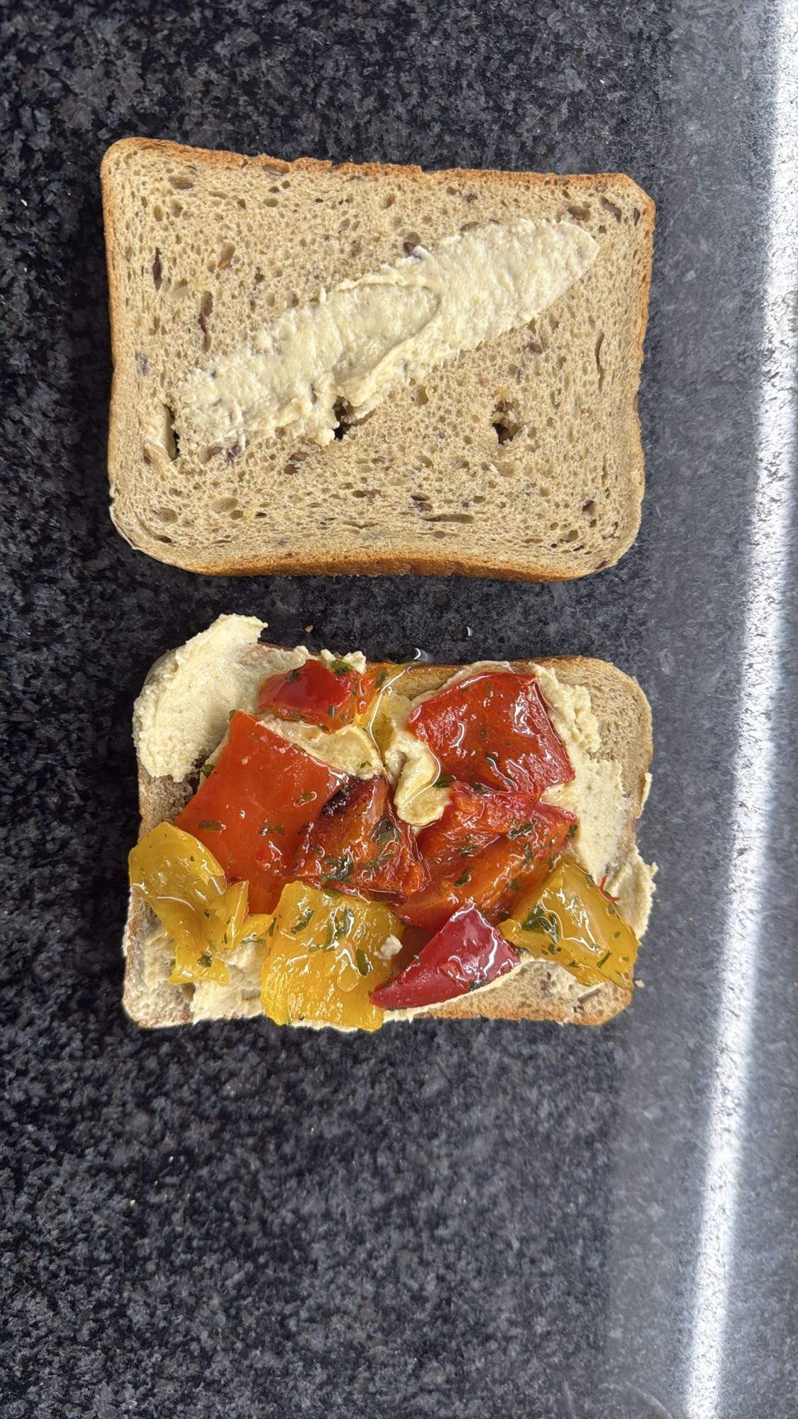 Paprika hummus sandwich