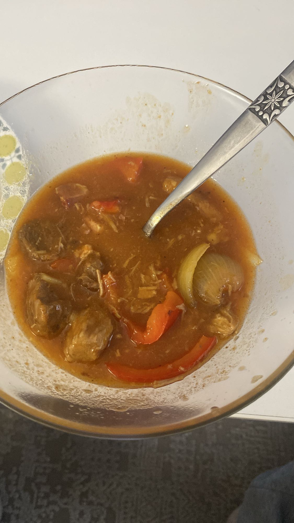 gulasz wołowy z warzywami