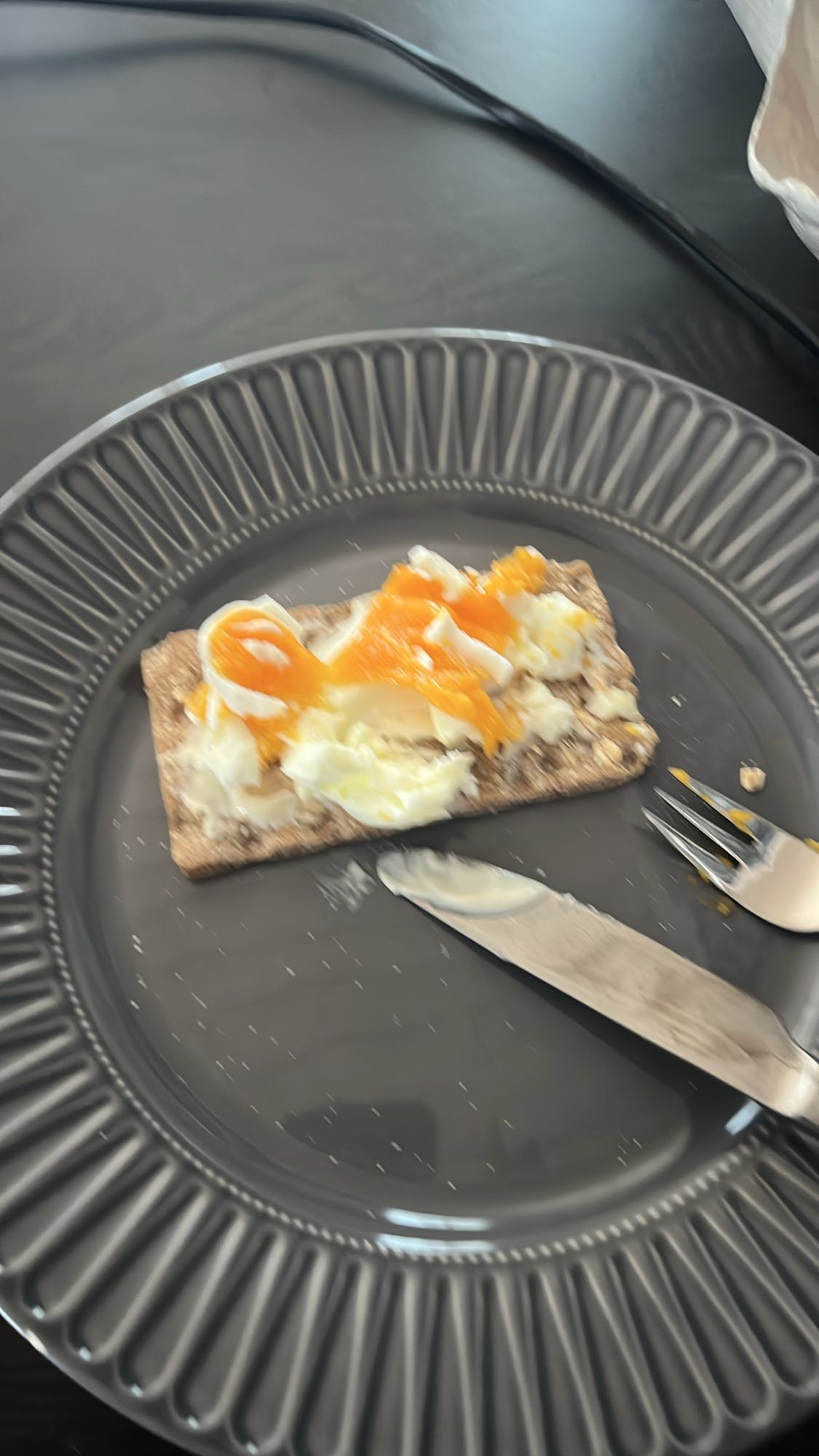 Knäckebröd med ägg