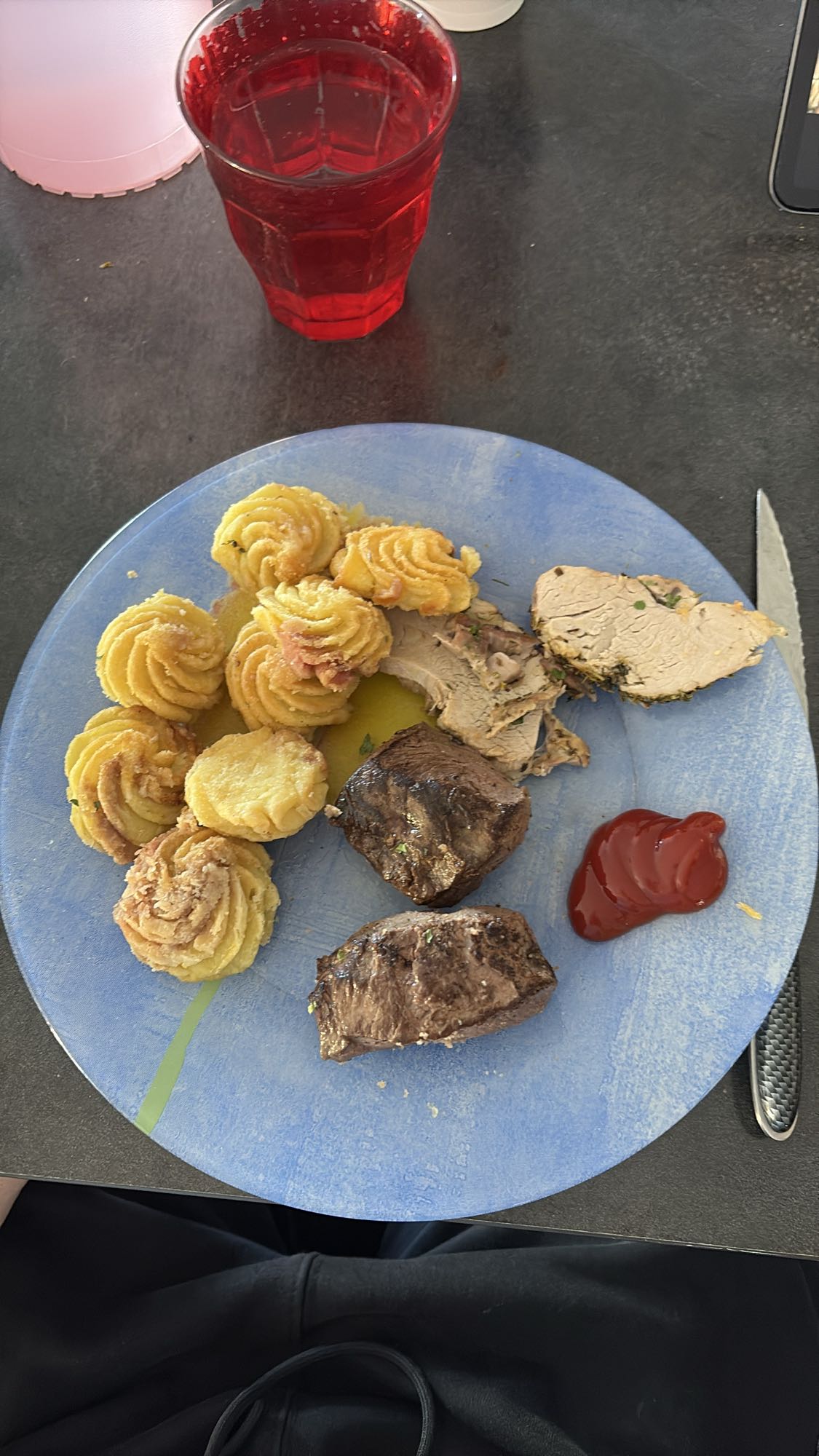 Meat and duchess potatoes