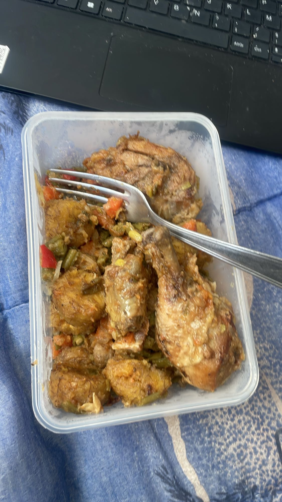 Poulet et légumes sautés