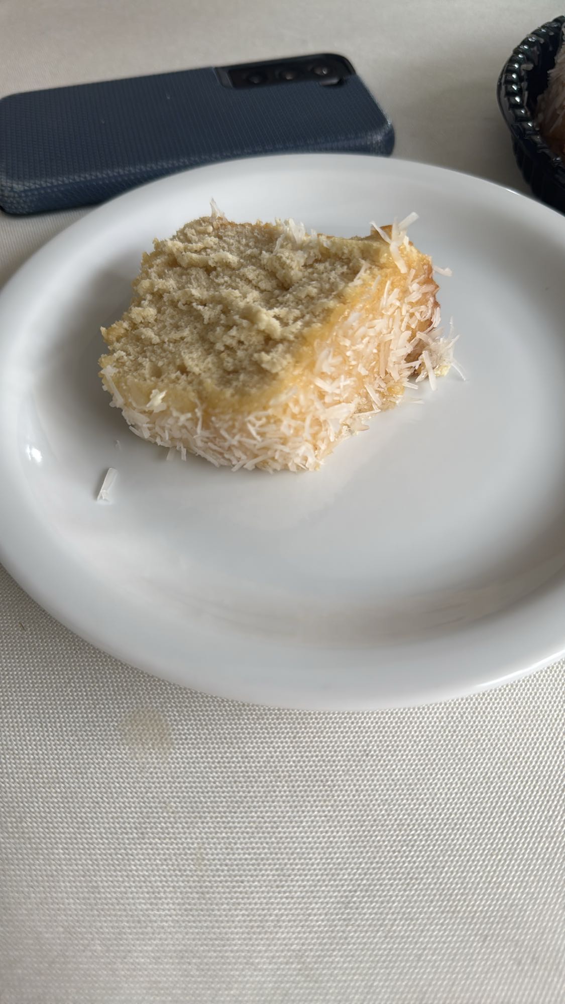Bolo com coco ralado