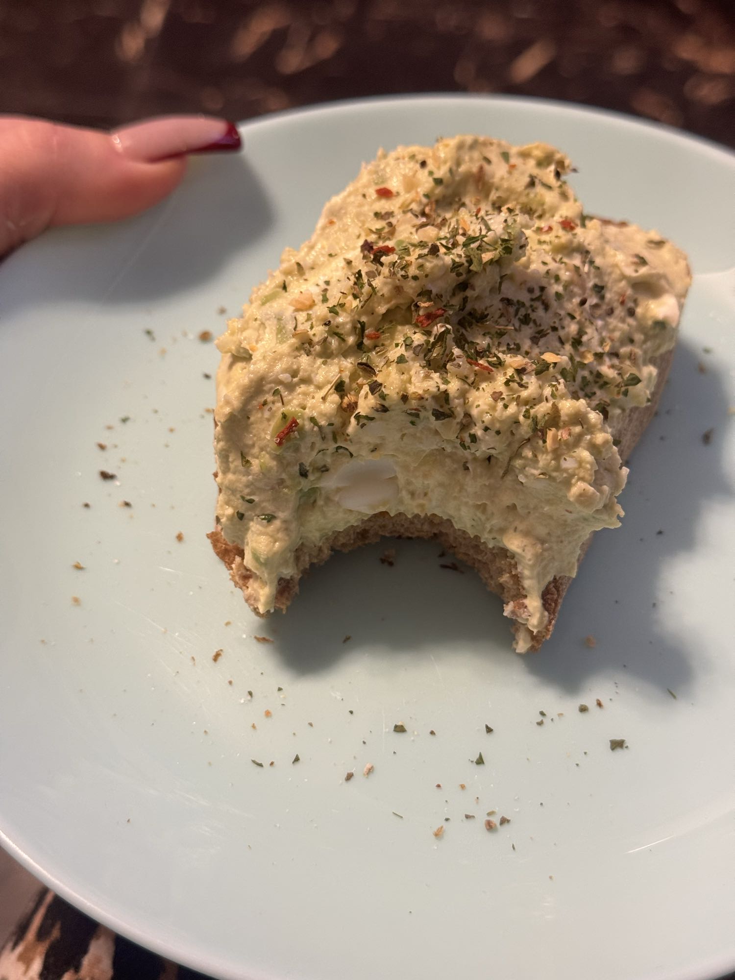 бутерброд с яичной пастой