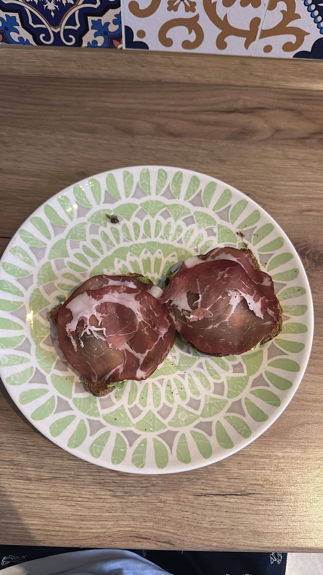 Tostadas con jamón curado