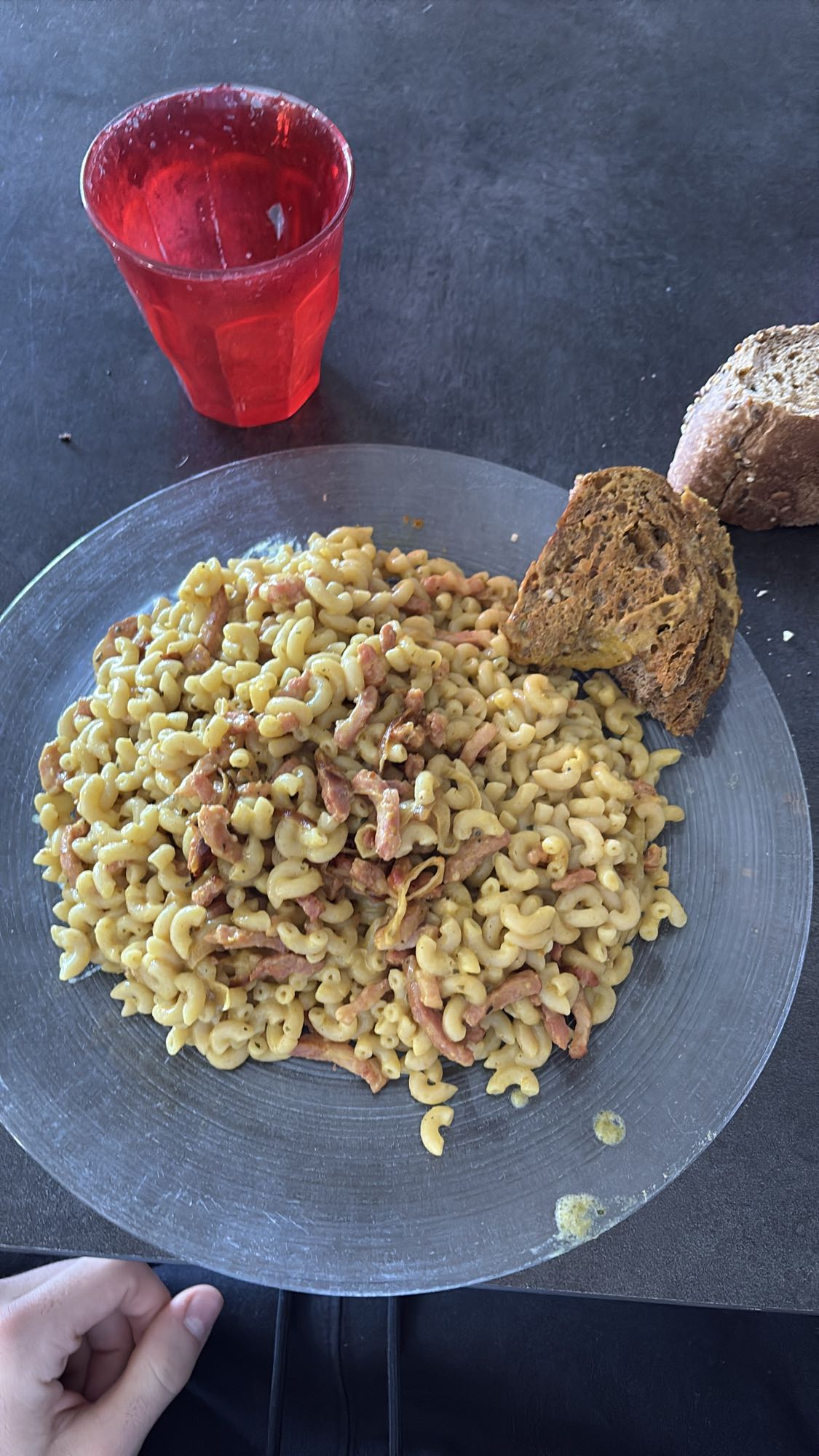Creamy pasta with bacon