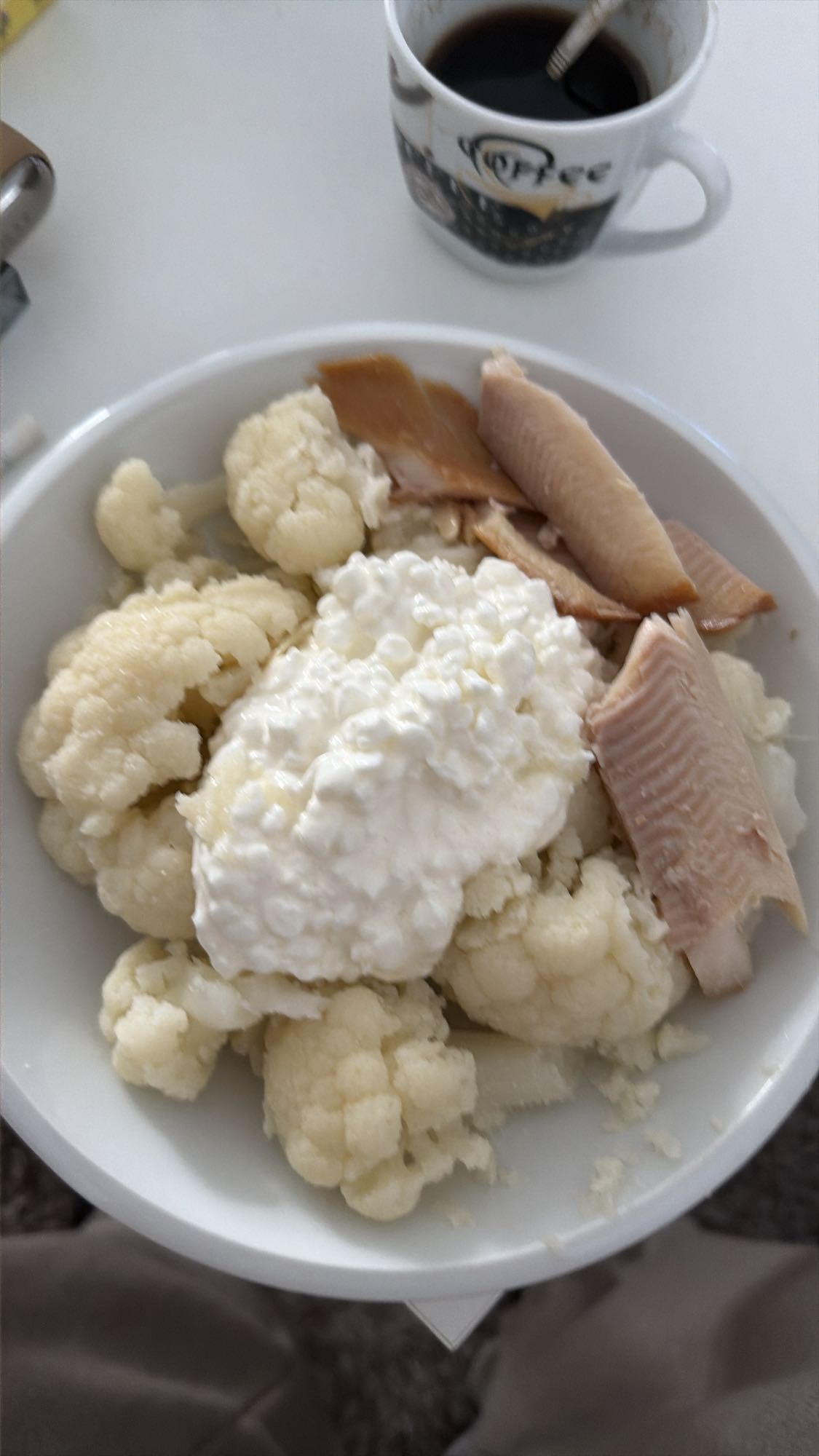 Blumenkohl mit Fisch