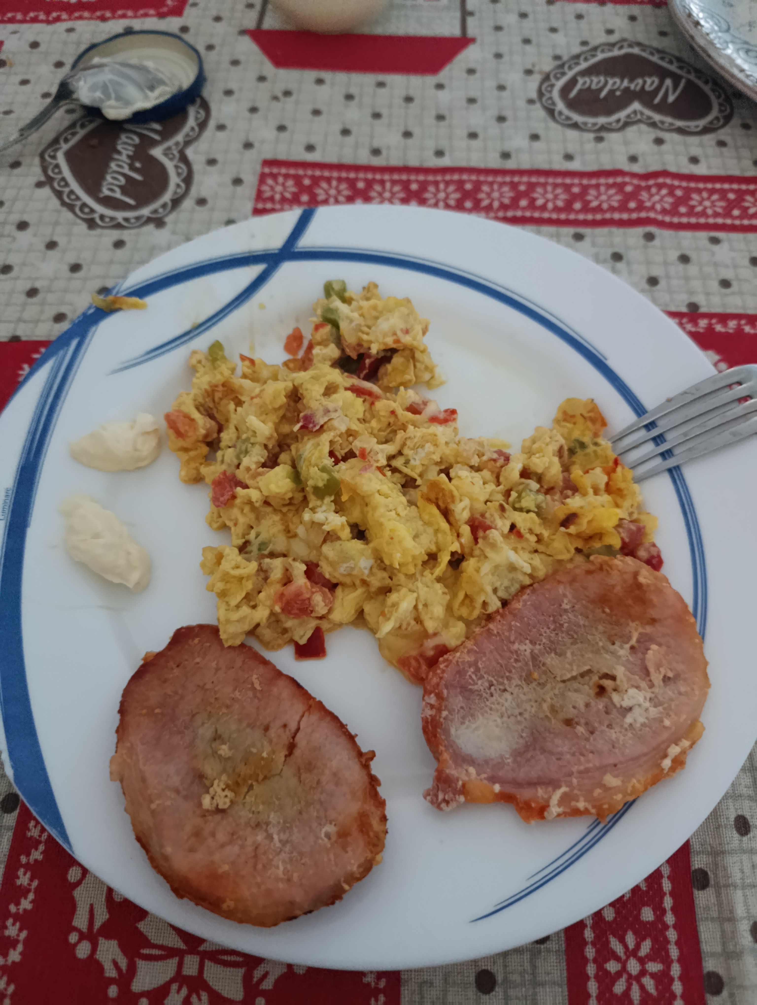 Huevos revueltos con jamón