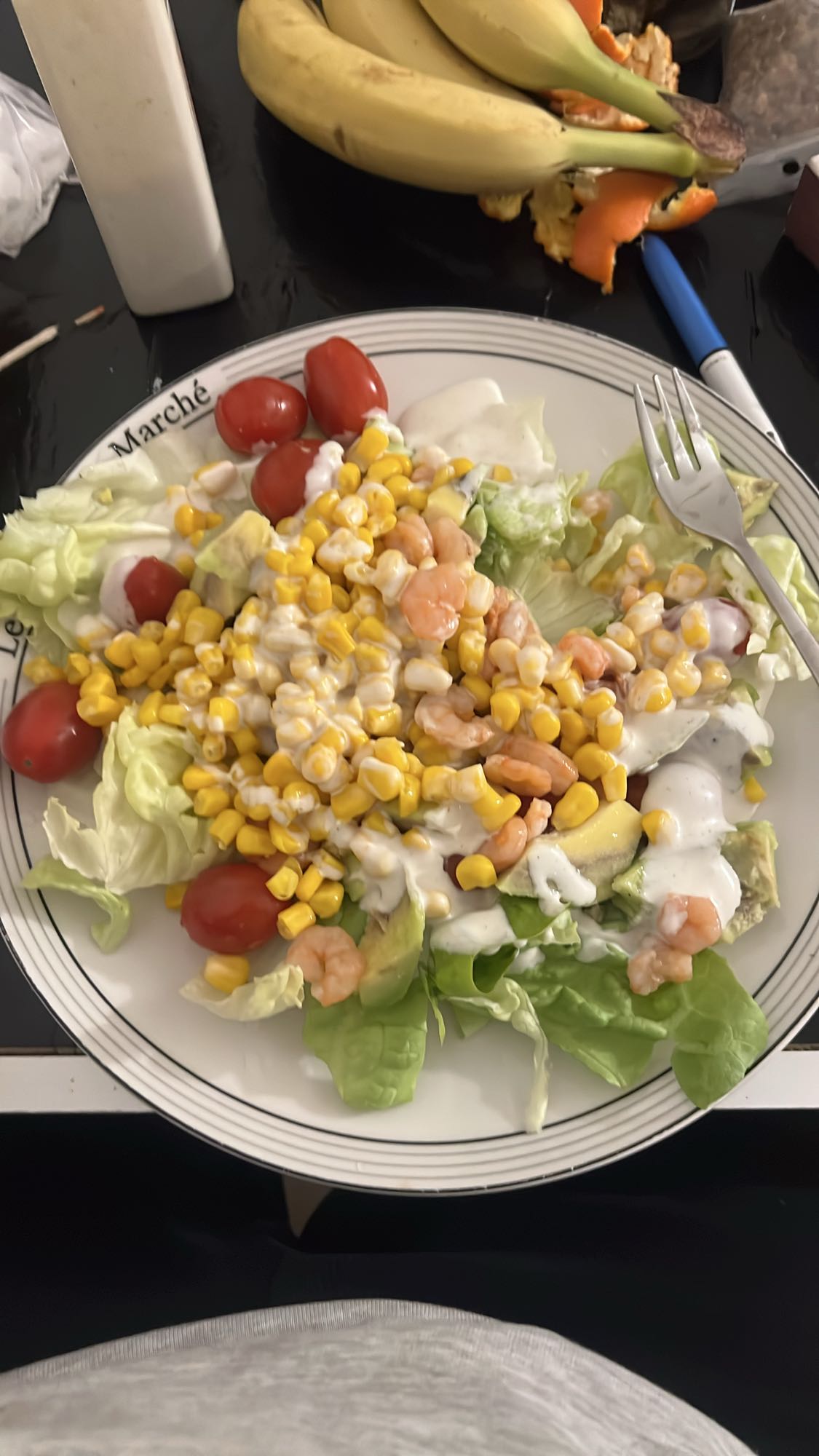 Salade crevettes maïs avocat