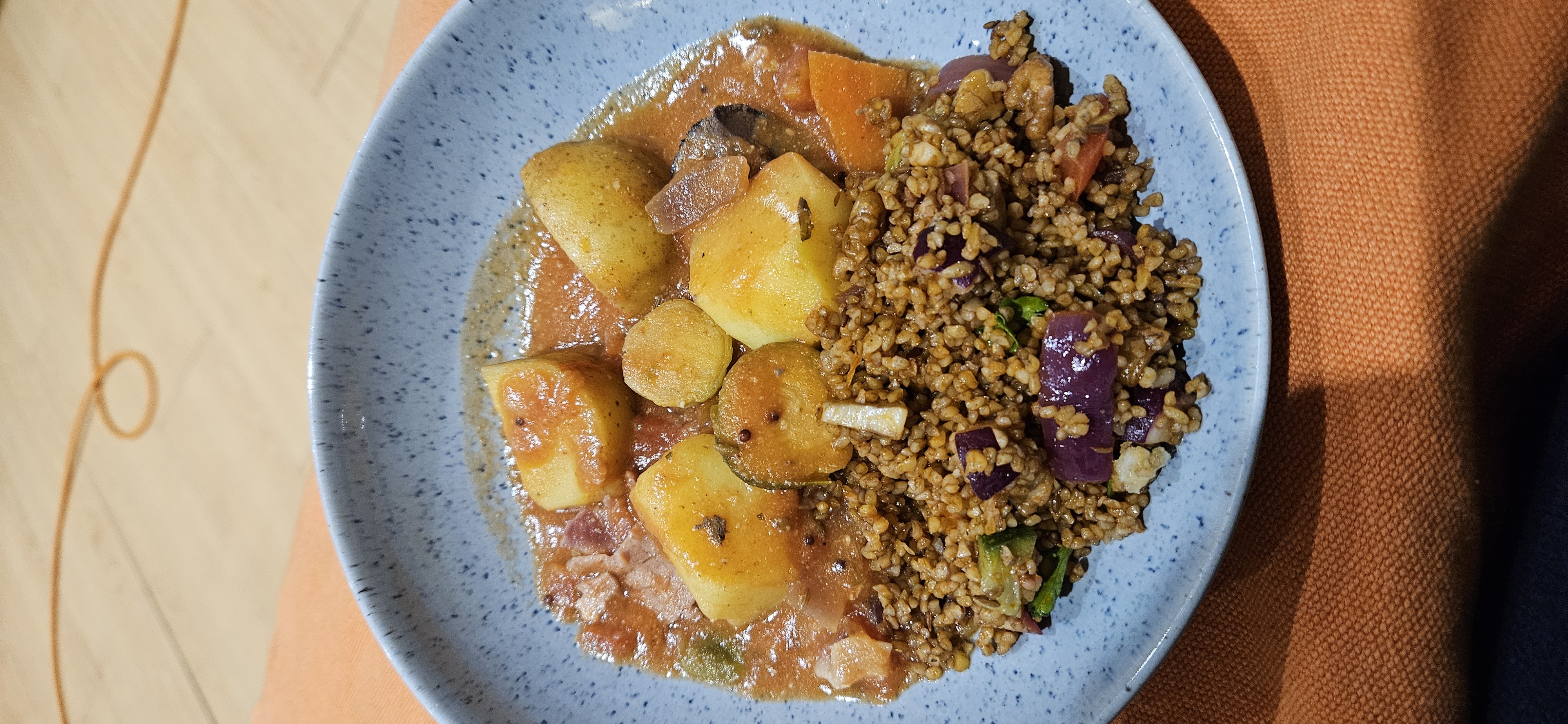 Potato stew with bulgur