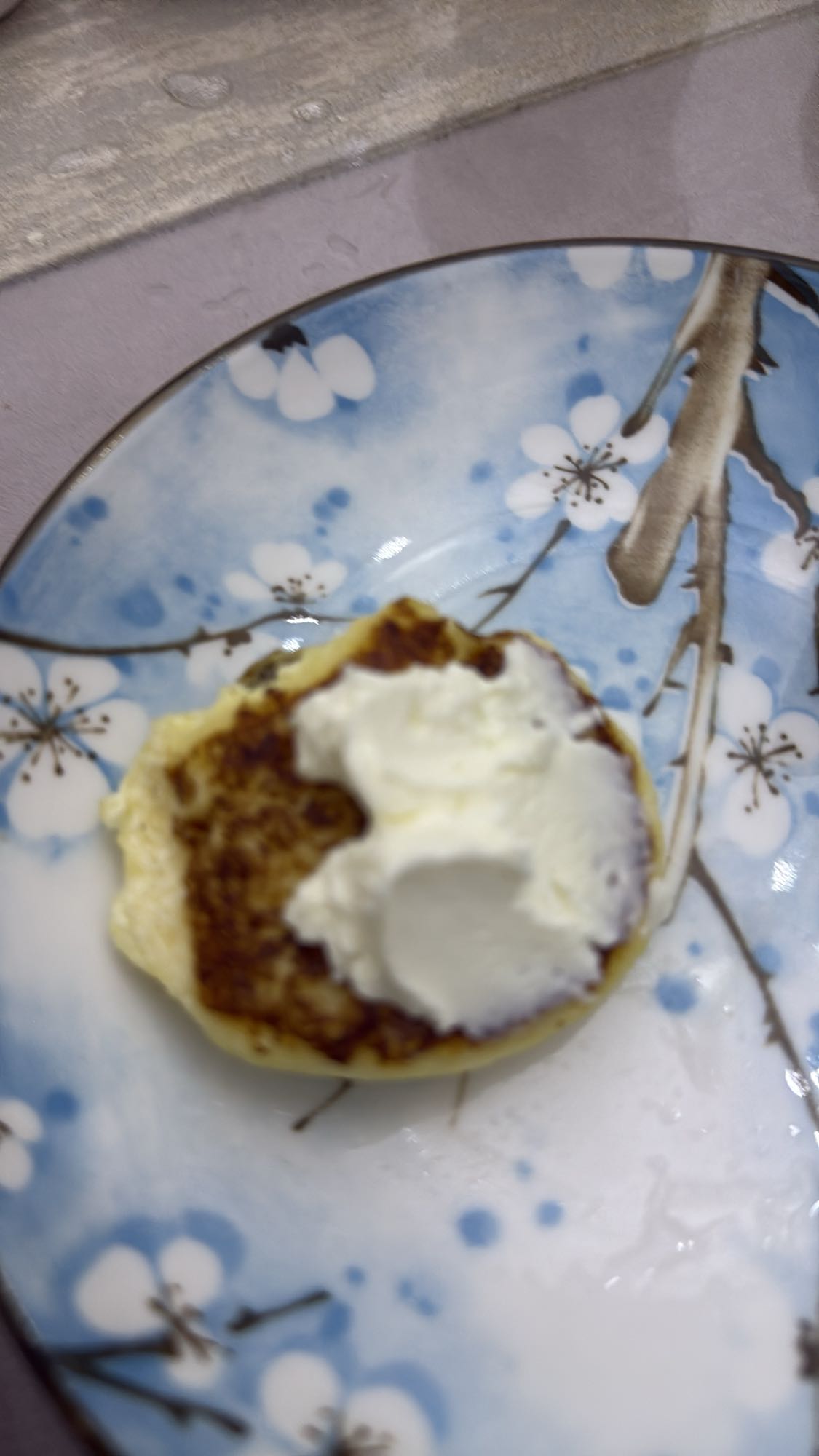 сырник со сметаной