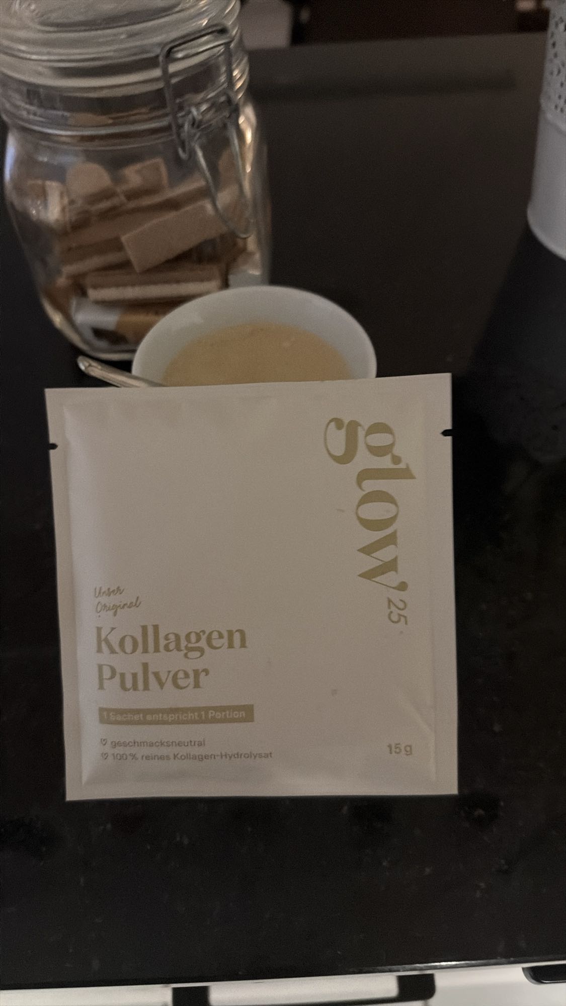 Kaffee mit Kollagenpulver