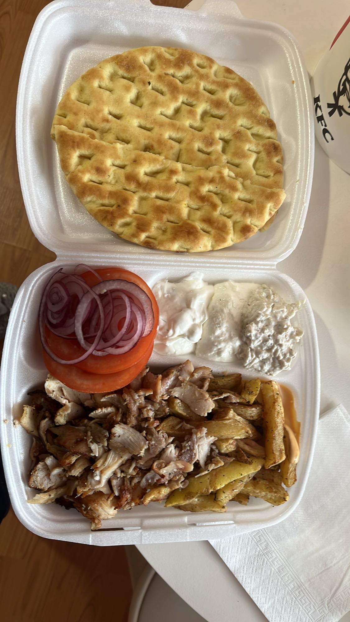 Гирос с картофи и питка