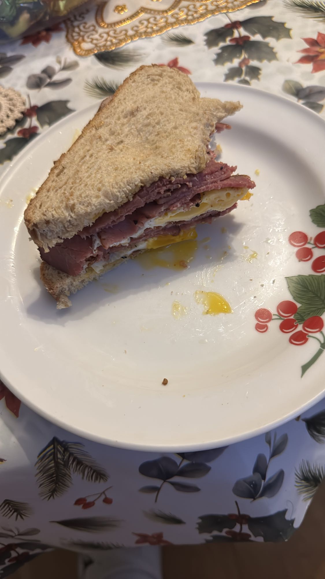 Smörgås med ägg & kött