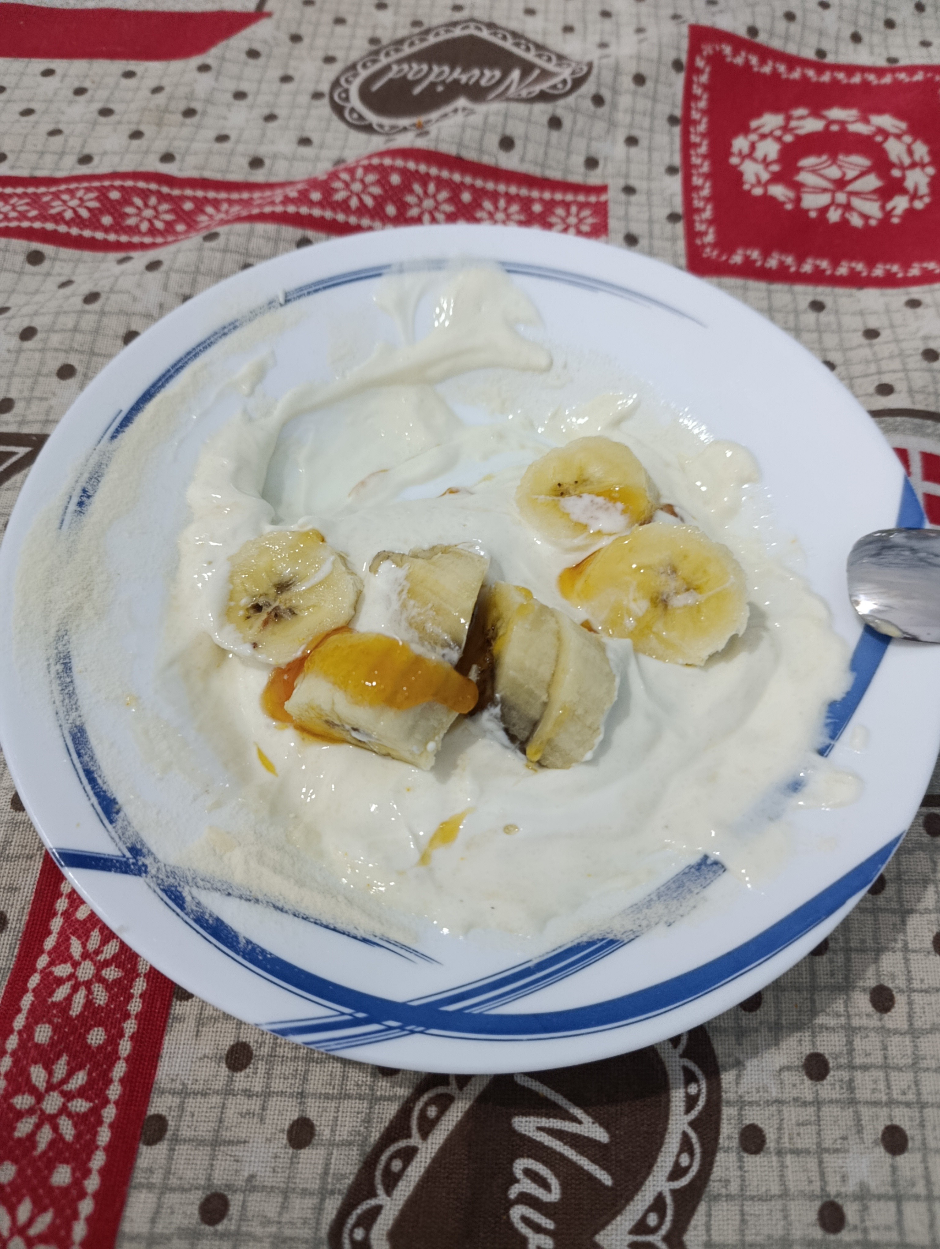 Yogur con plátano y miel