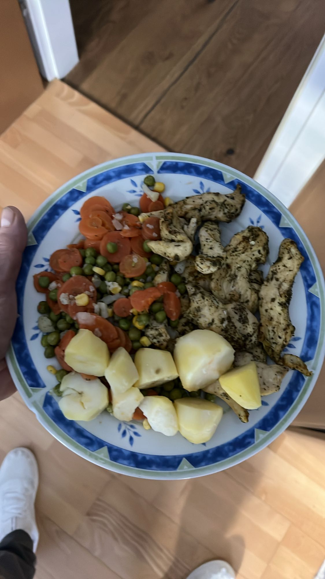 Kurczak z warzywami i ziemniakami