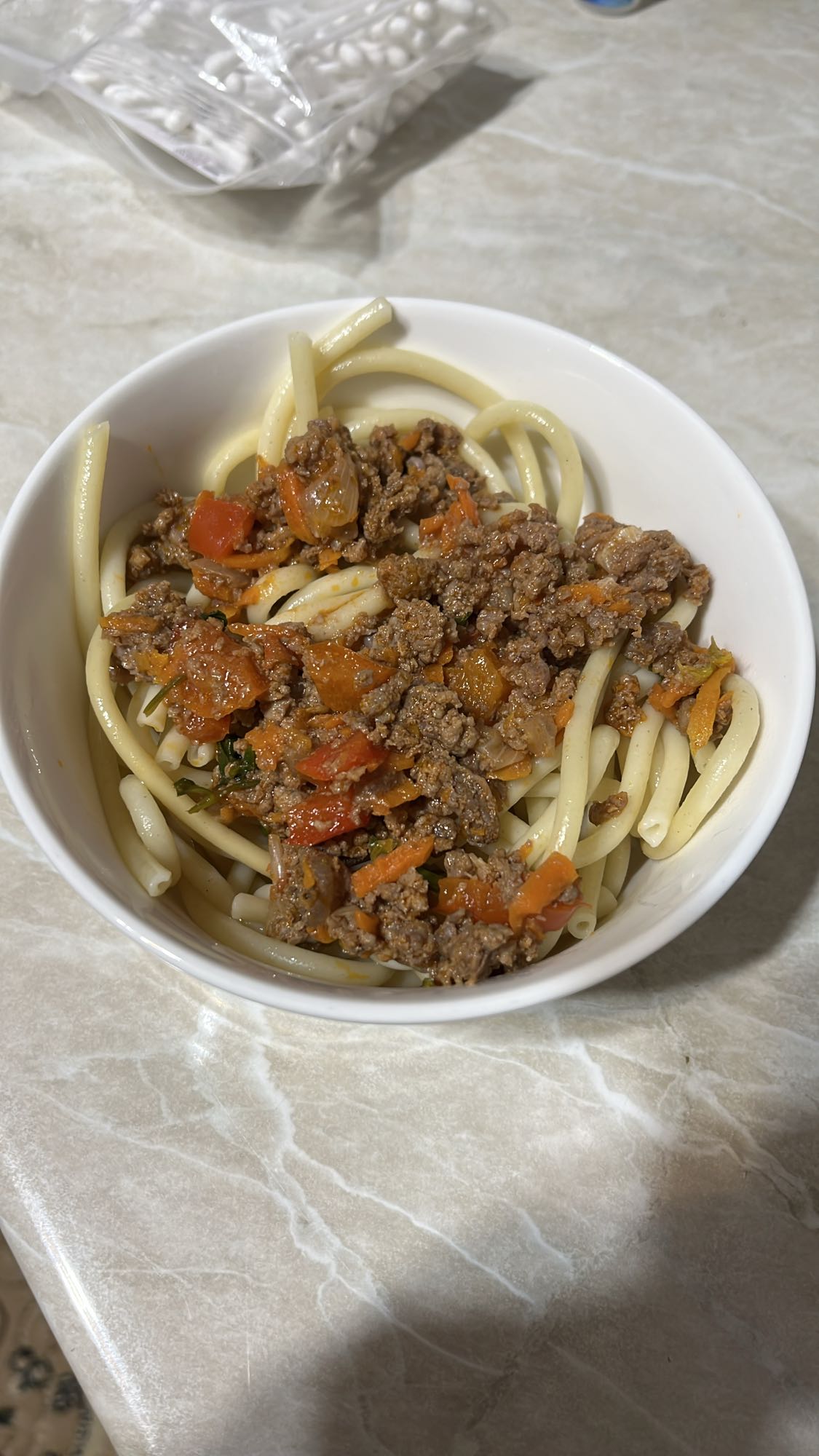 макароны с мясным соусом