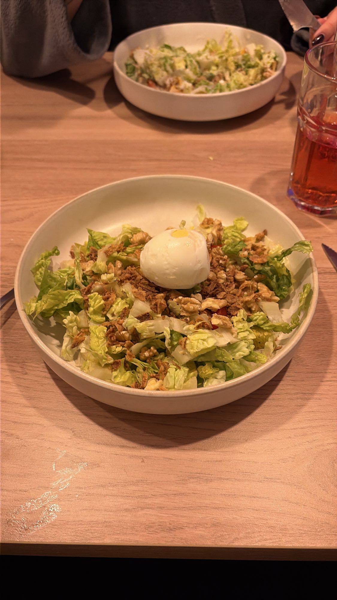 Salade œuf noix croquante