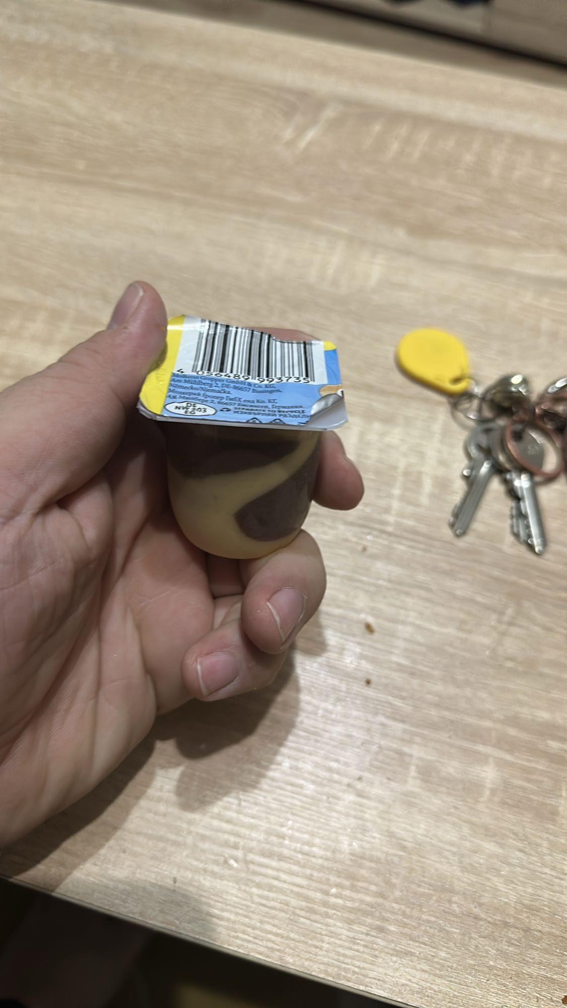 Mini chocolate vanilla pudding